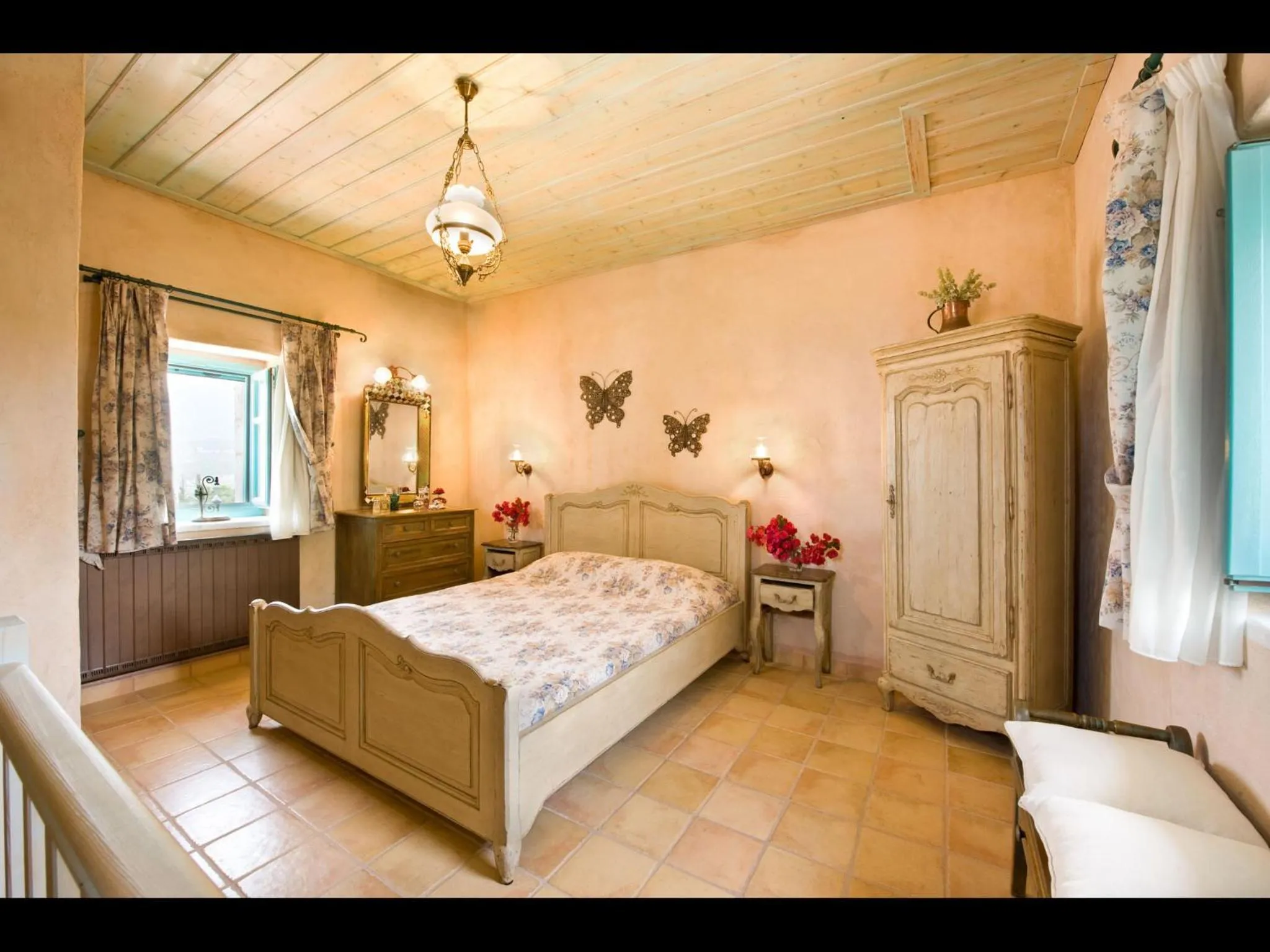 Bedroom, Bed in Pandora