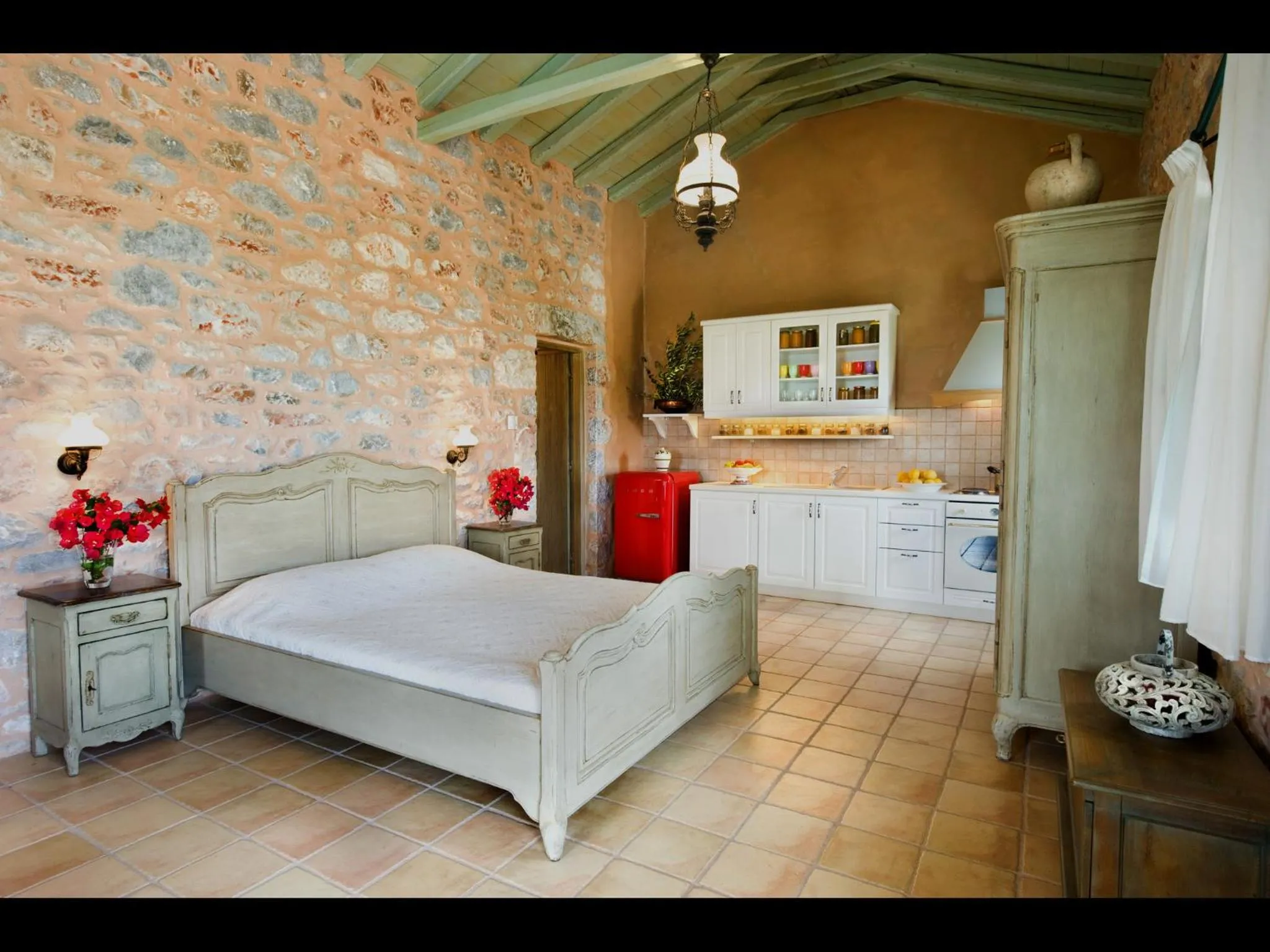 Bedroom, Bed in Pandora