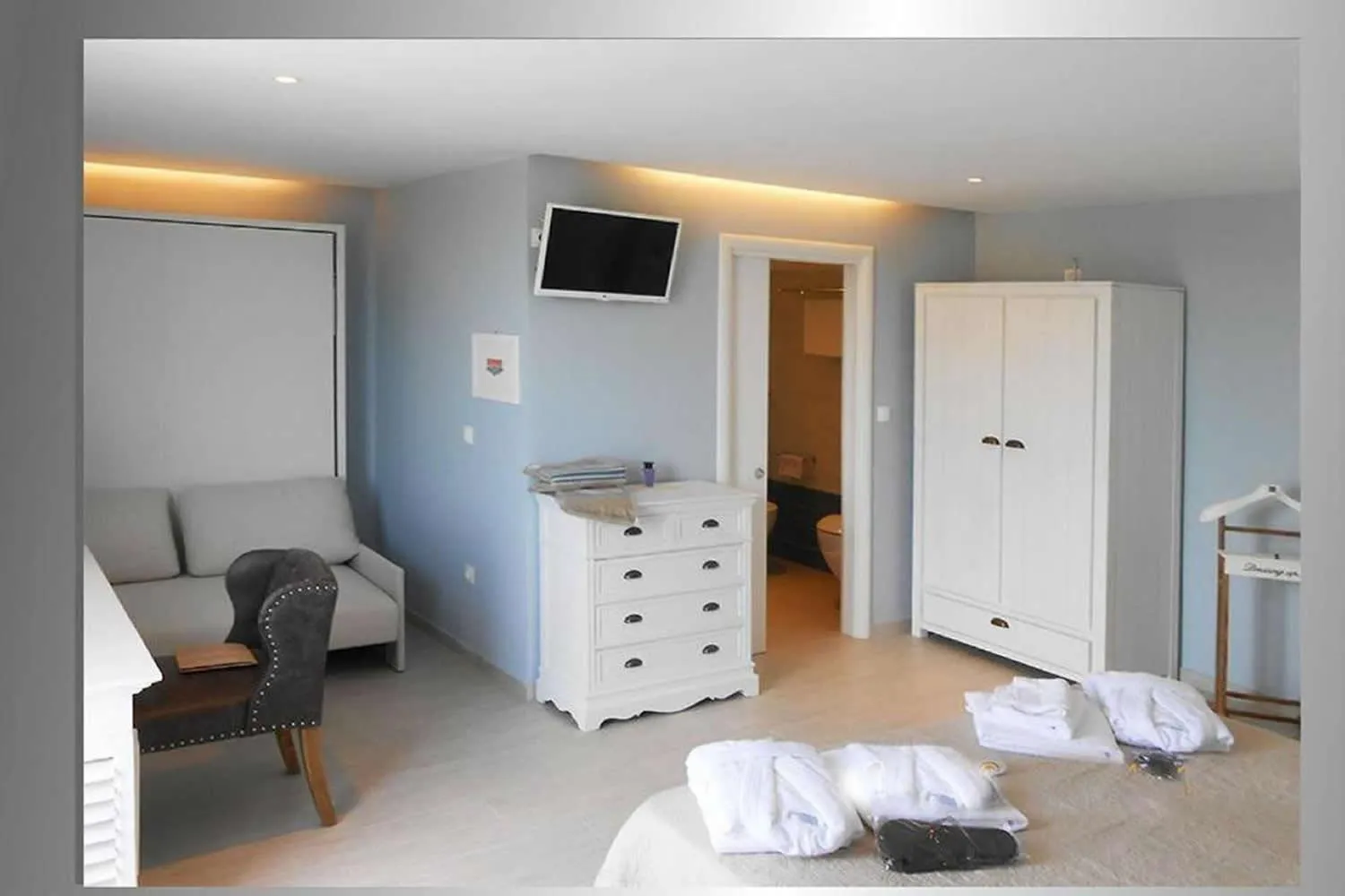 Bedroom, Bed in Sidari Beach Hotel