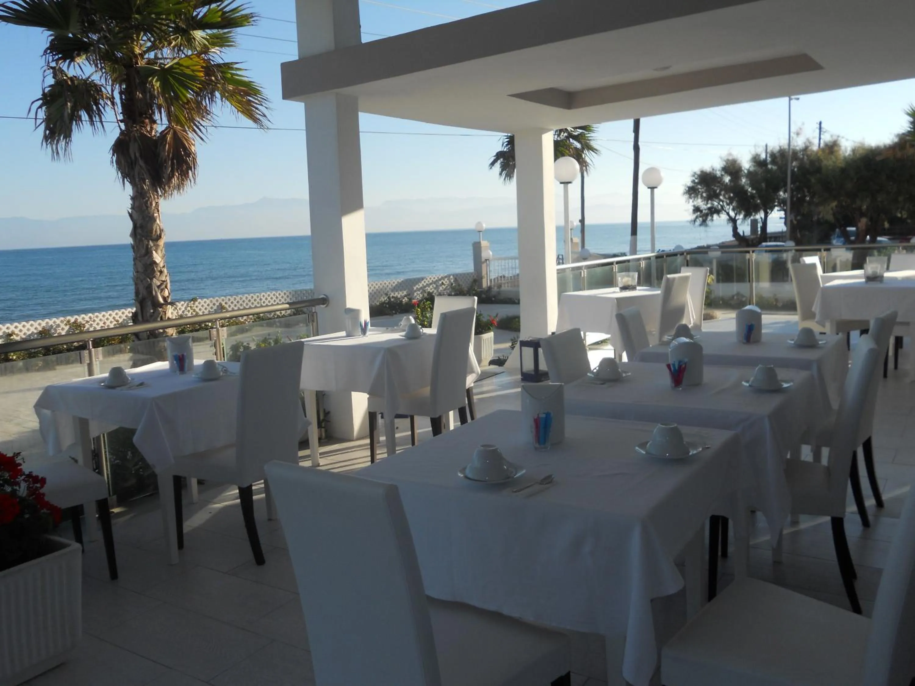 Restaurant/places to eat in Sidari Beach Hotel