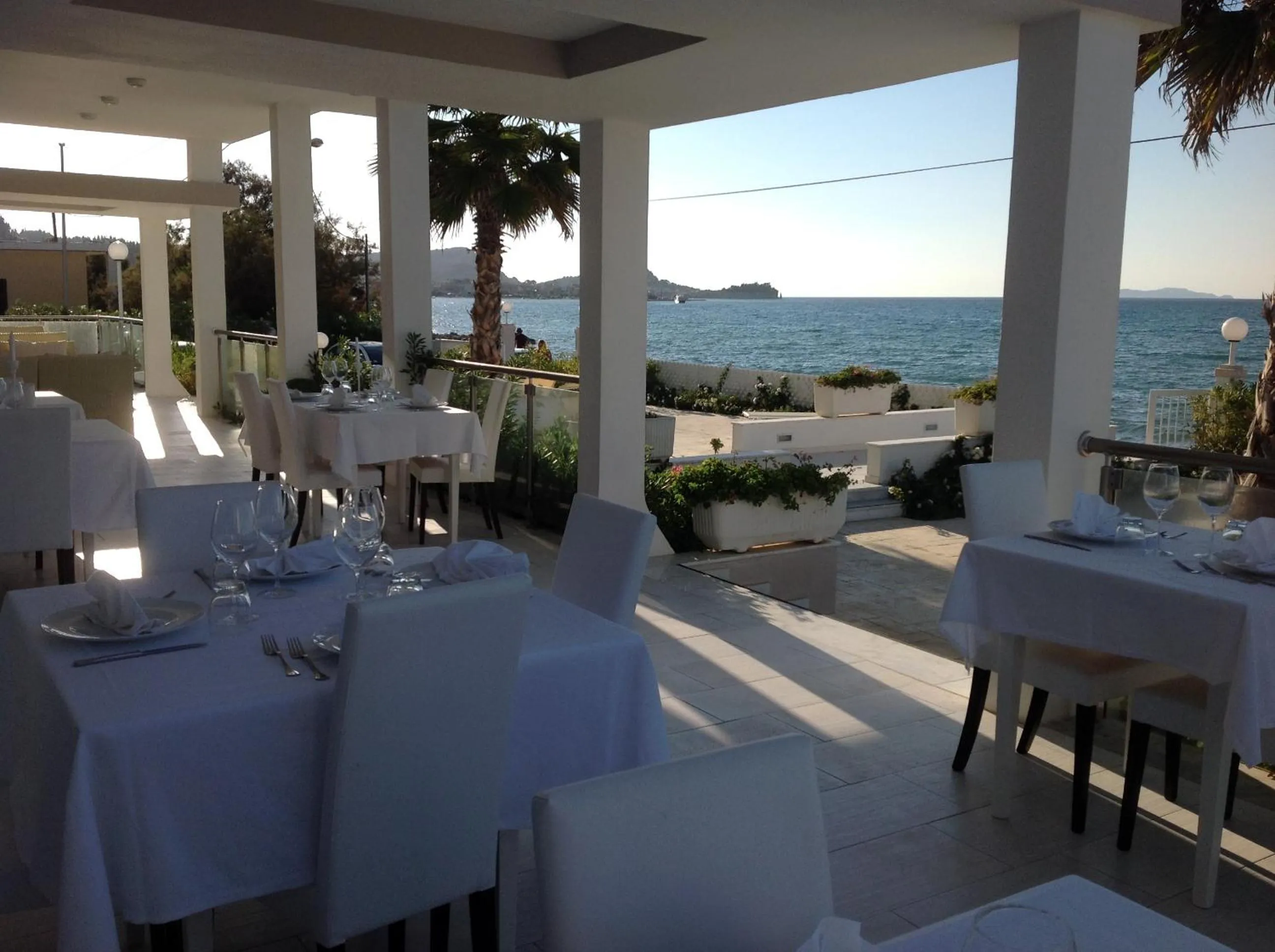 Restaurant/places to eat in Sidari Beach Hotel
