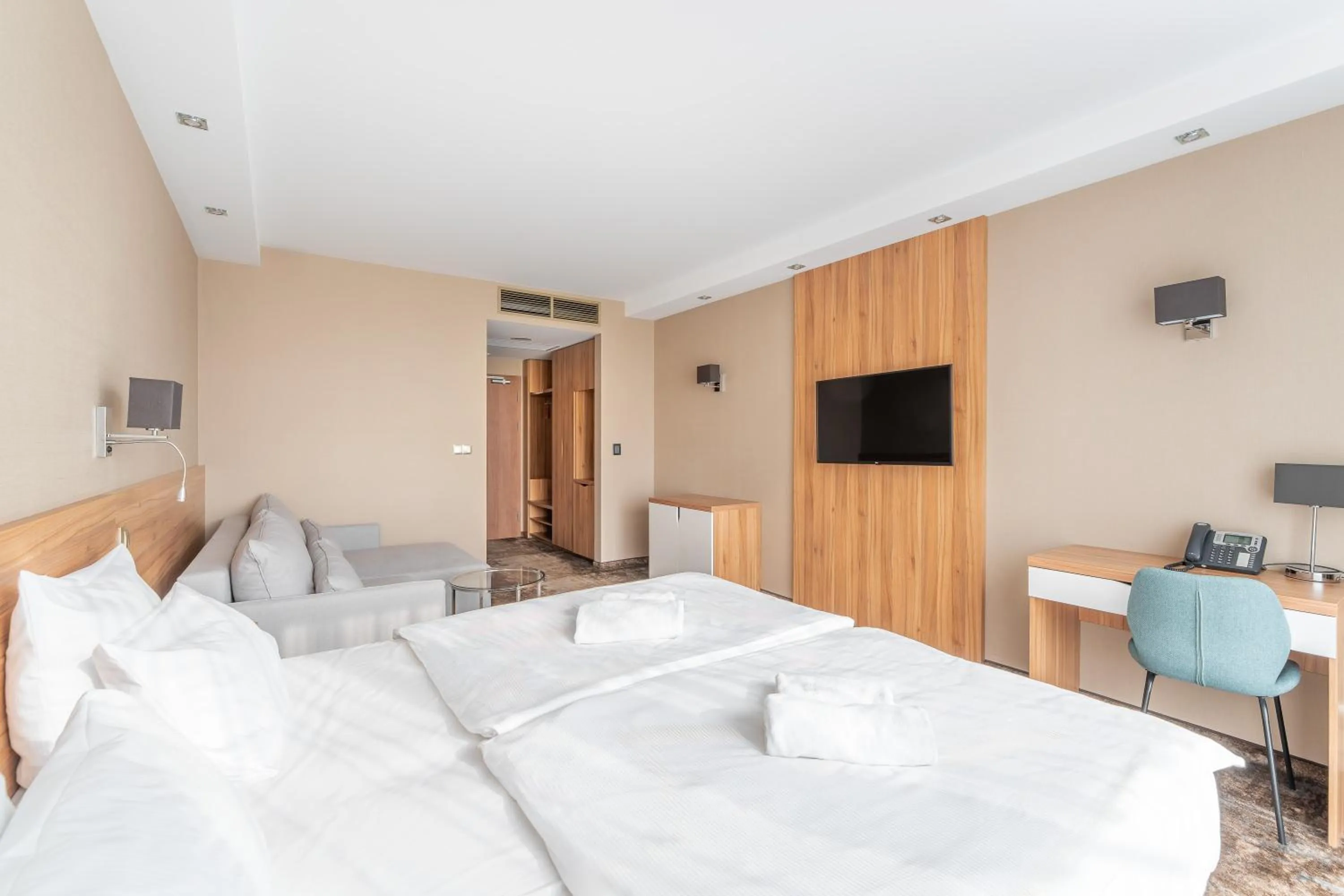 Photo of the whole room, Bed in Baltic Plaza Hotel Medi Spa