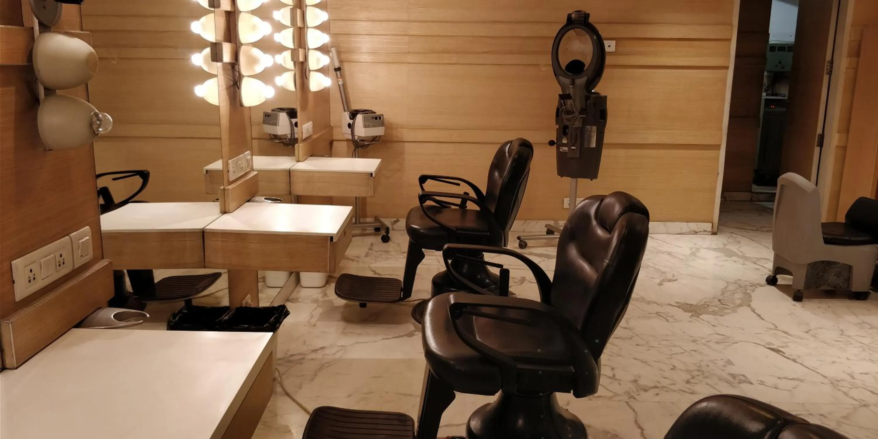 Solarium in Jaypee Vasant Continental