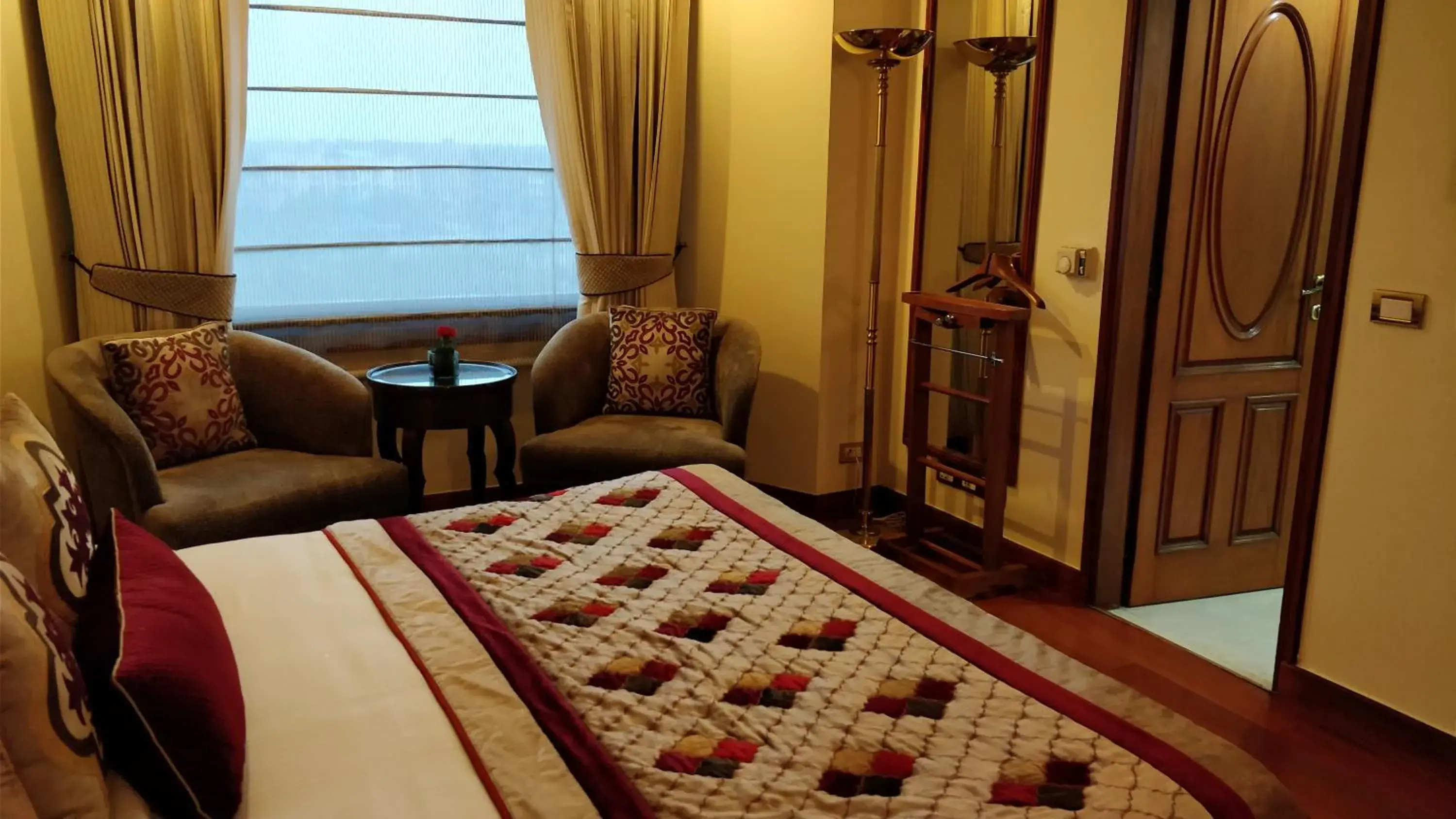 Bedroom, Bed in Jaypee Vasant Continental Bedroom, Bed in Jaypee Vasant Continental