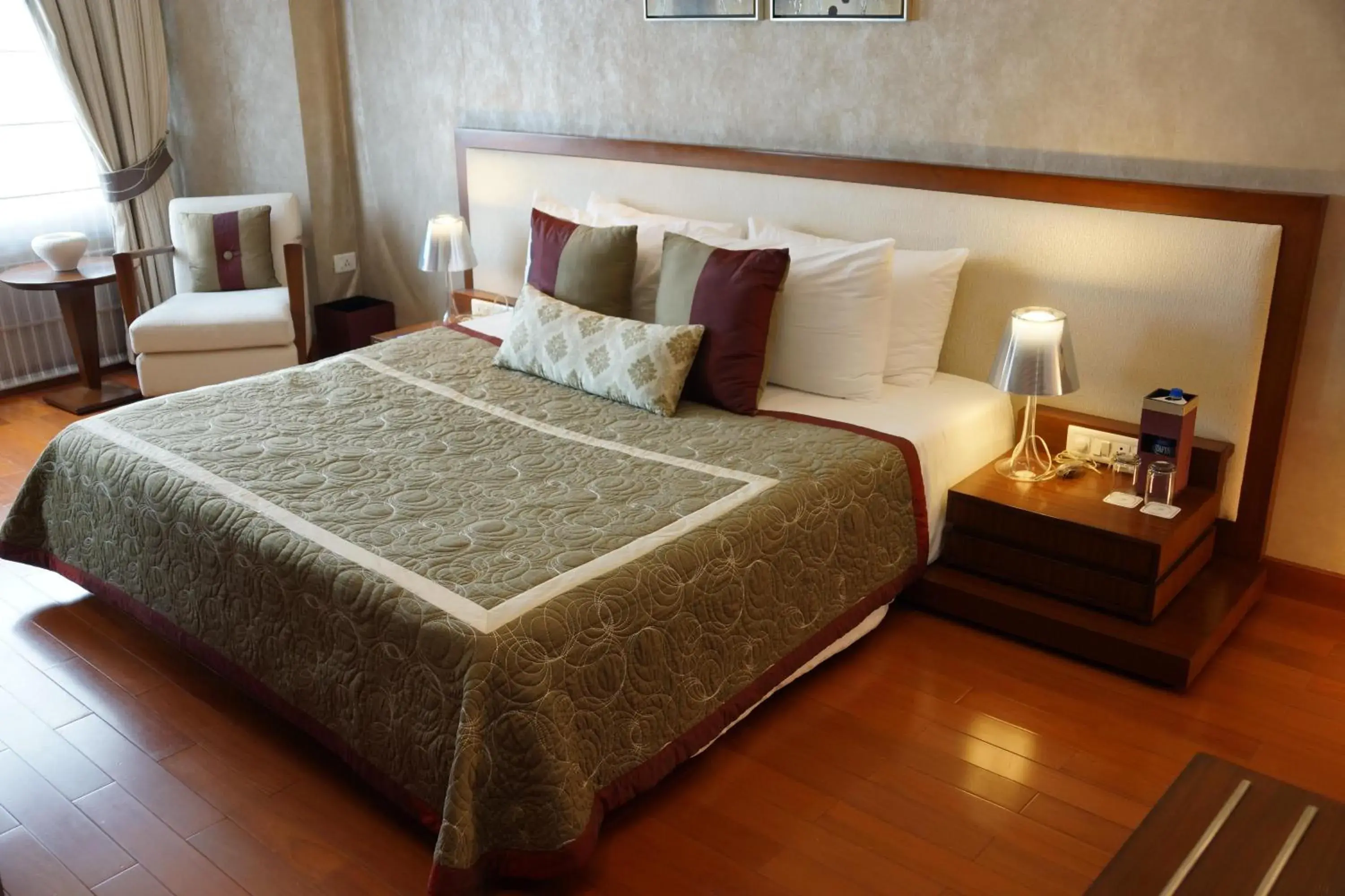 Bedroom, Bed in Jaypee Vasant Continental Bedroom, Bed in Jaypee Vasant Continental