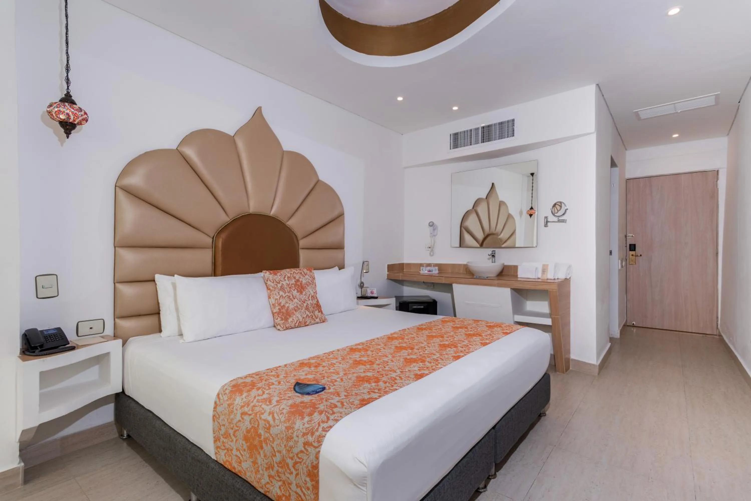 Bed in Hotel Cartagena Dubai