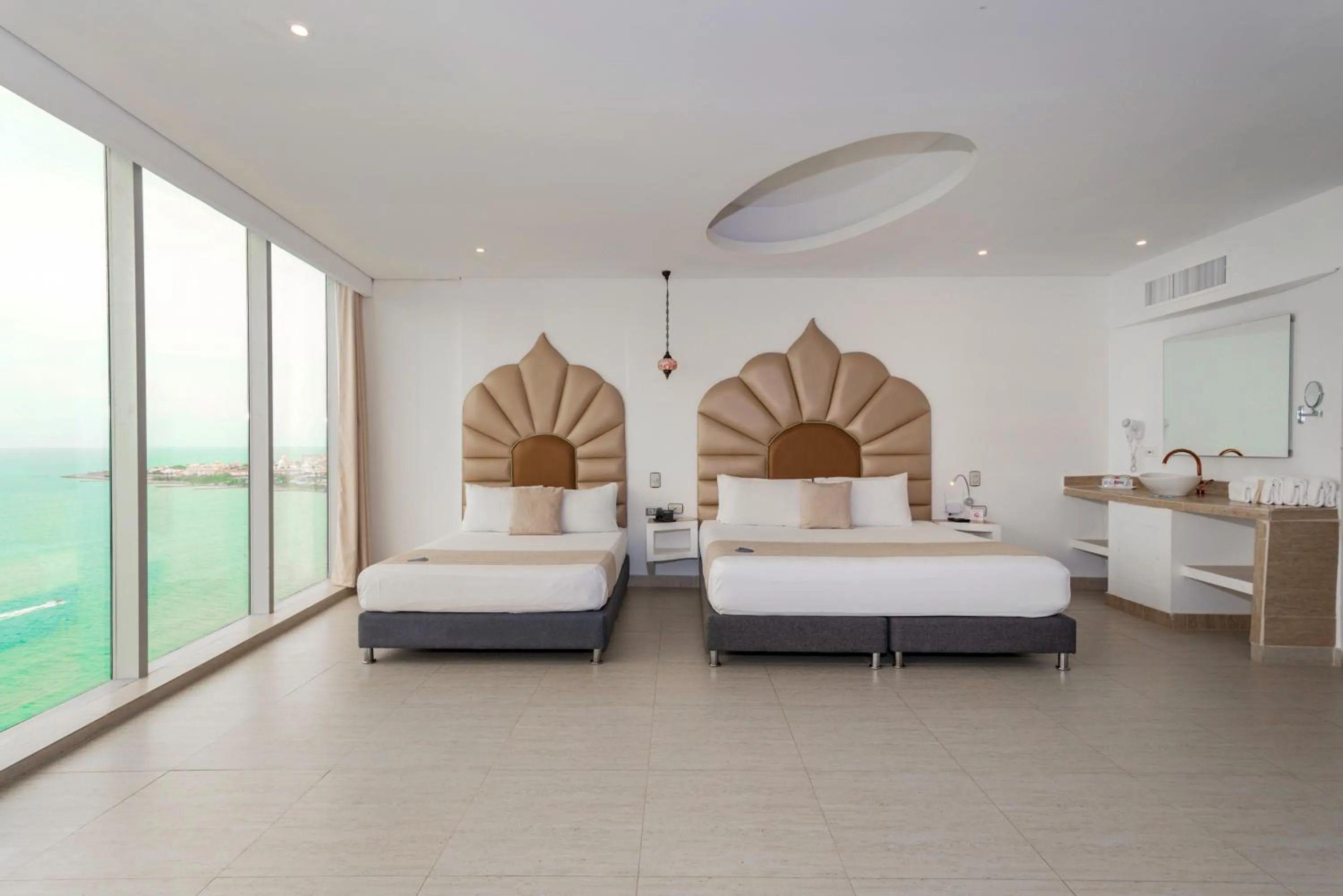 Bed in Hotel Cartagena Dubai