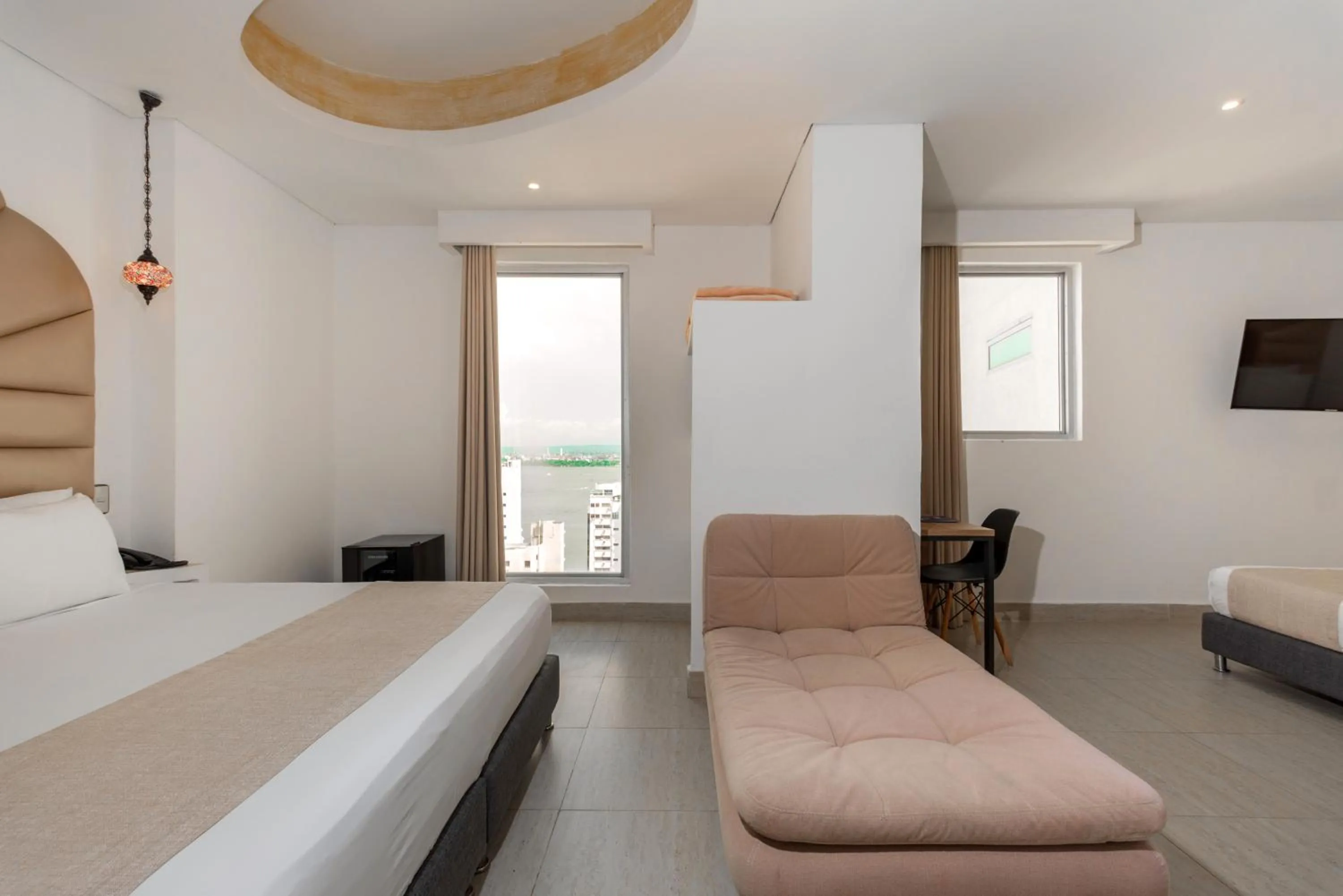 Bed in Hotel Cartagena Dubai