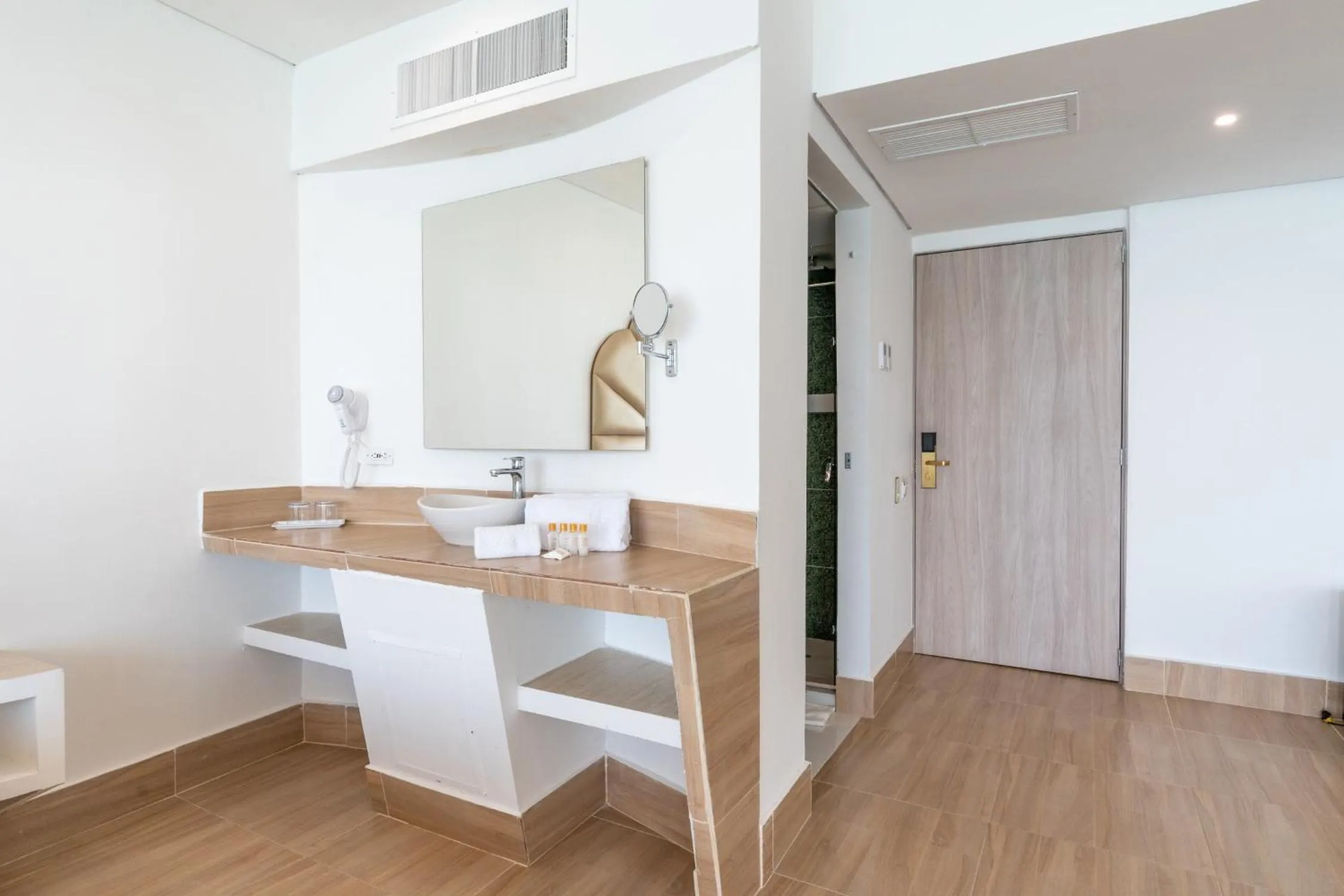 Bed in Hotel Cartagena Dubai