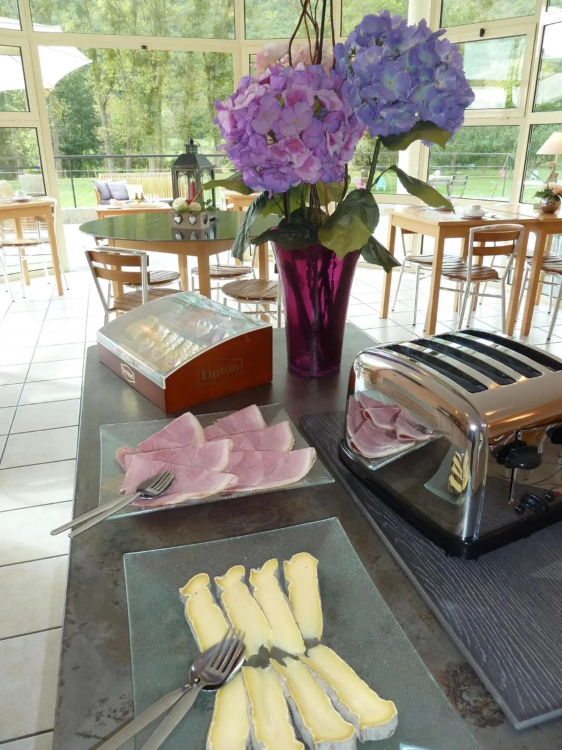 Food in Hôtel La Colombiere Cantal