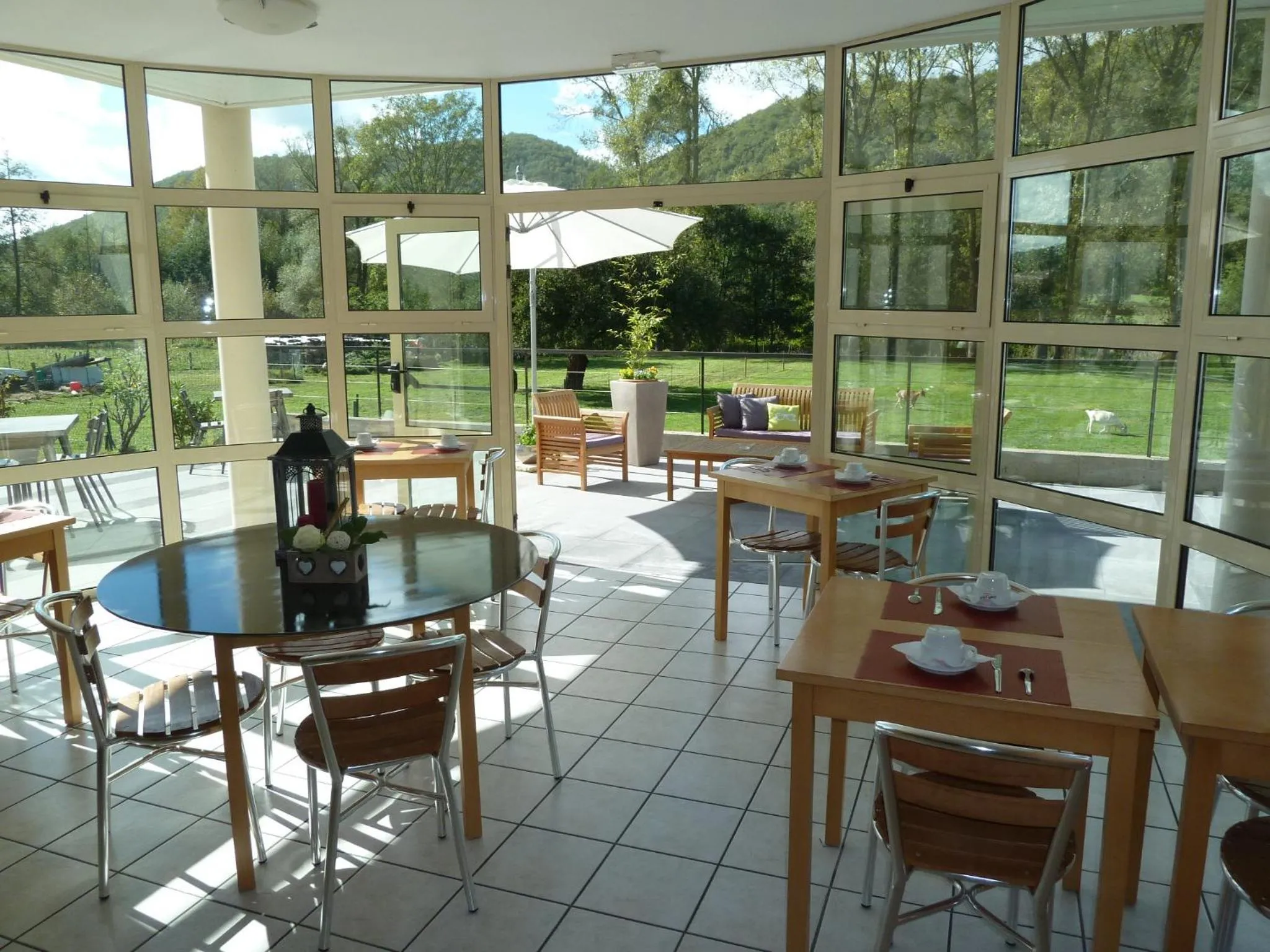 Restaurant/places to eat in Hôtel La Colombiere Cantal