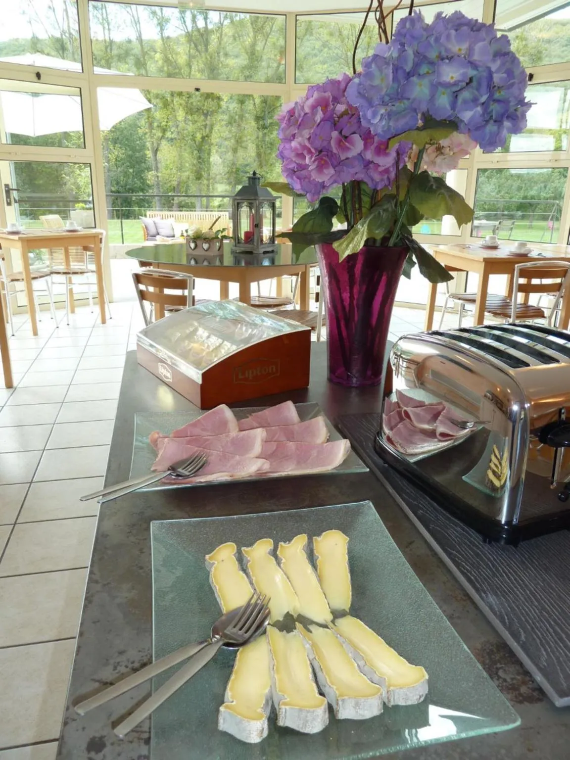 Food in Hôtel La Colombiere Cantal