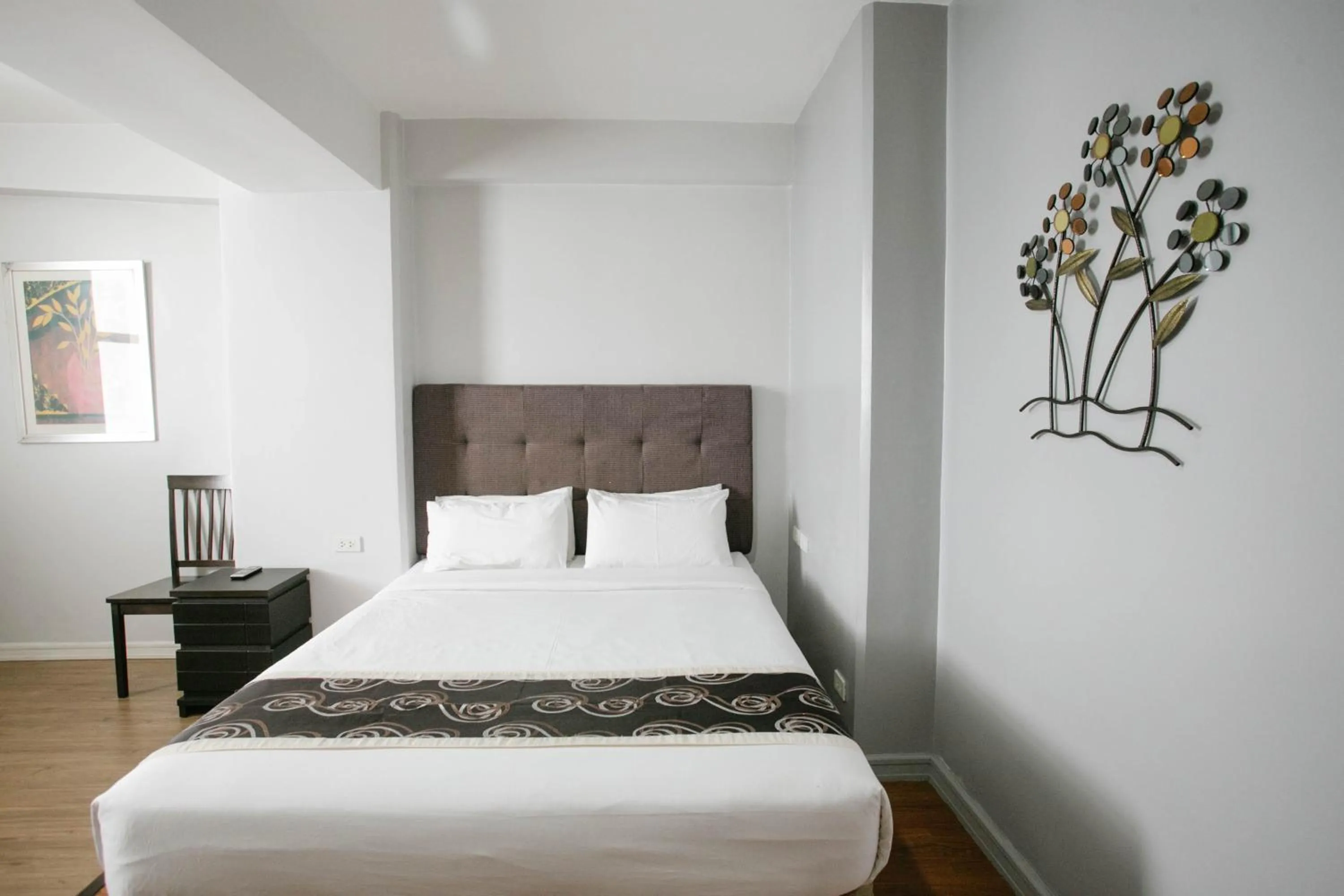 Bed in Diamond Suites and Residences