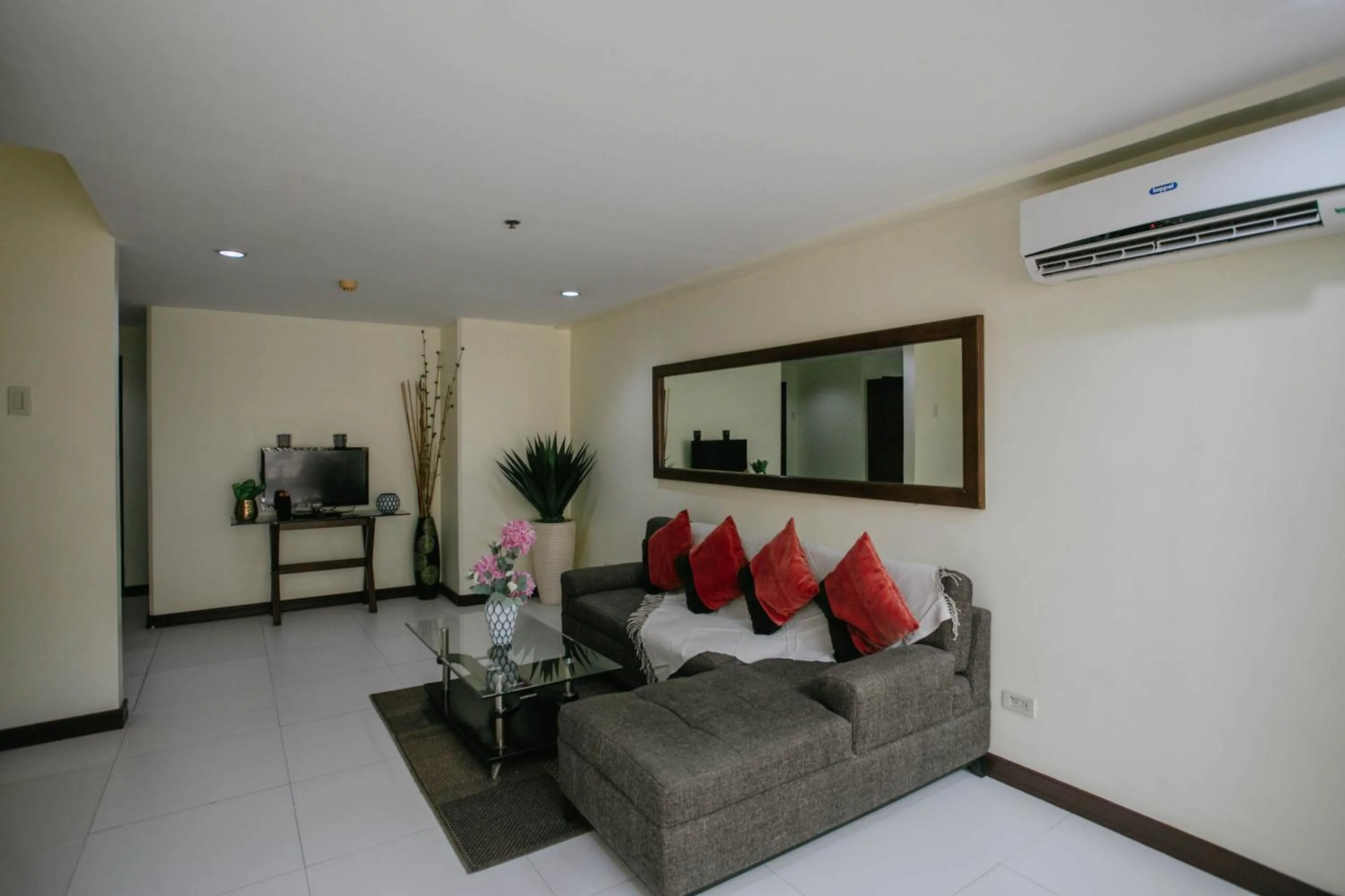 Diamond Suites and Residences