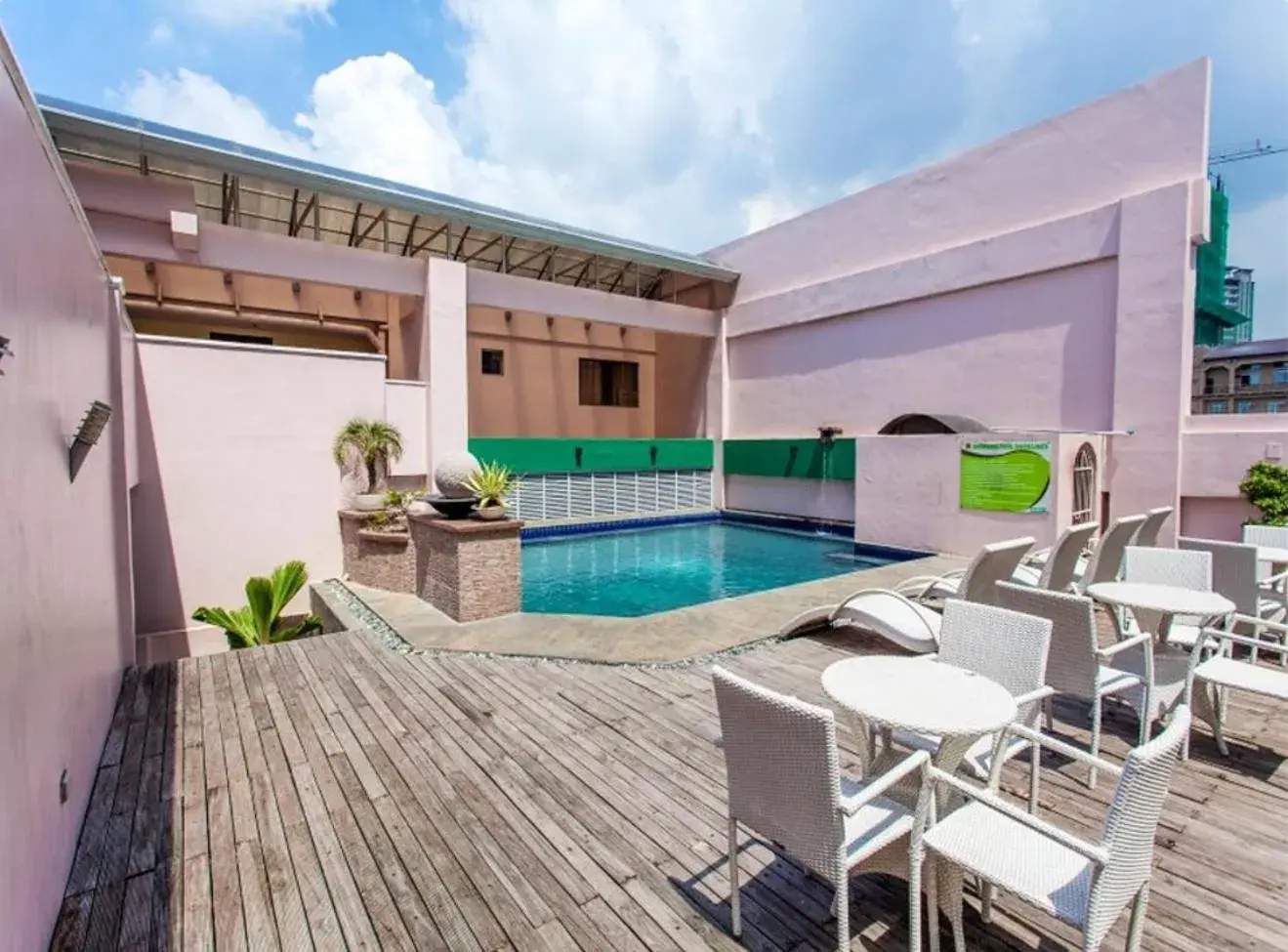 Swimming pool in Diamond Suites and Residences Swimming pool in Diamond Suites and Residences