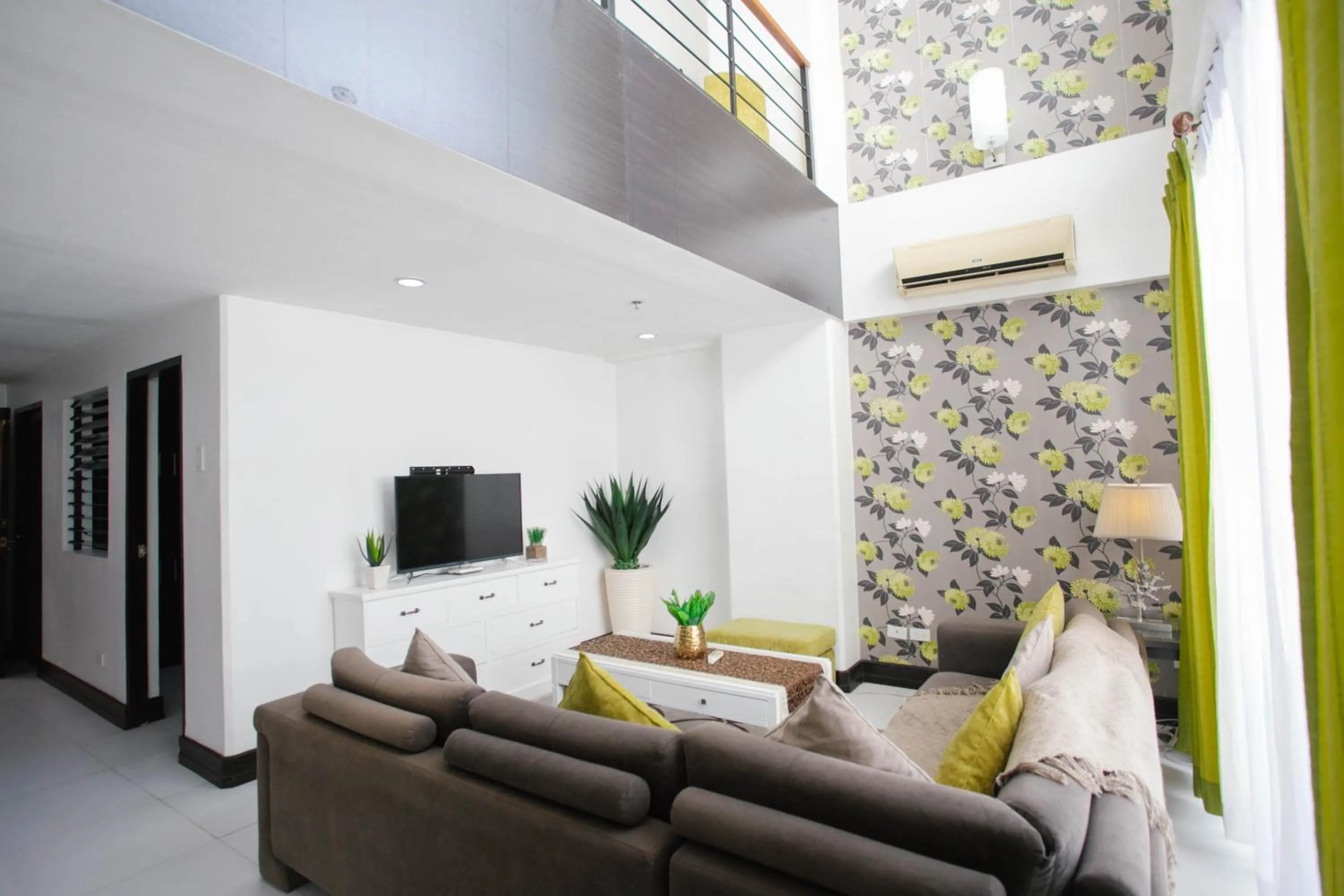 Diamond Suites and Residences