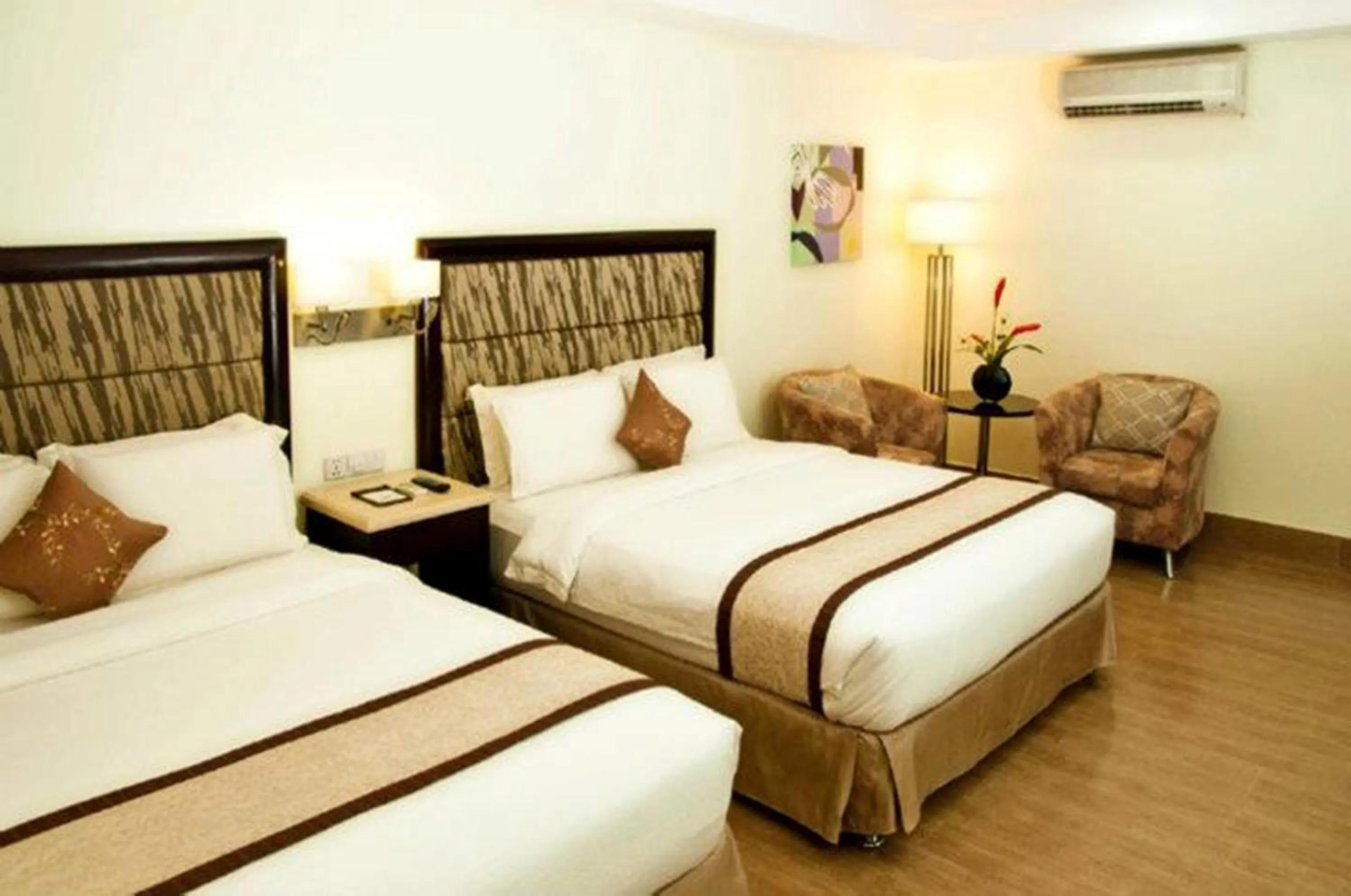 Photo of the whole room, Bed in Diamond Suites and Residences