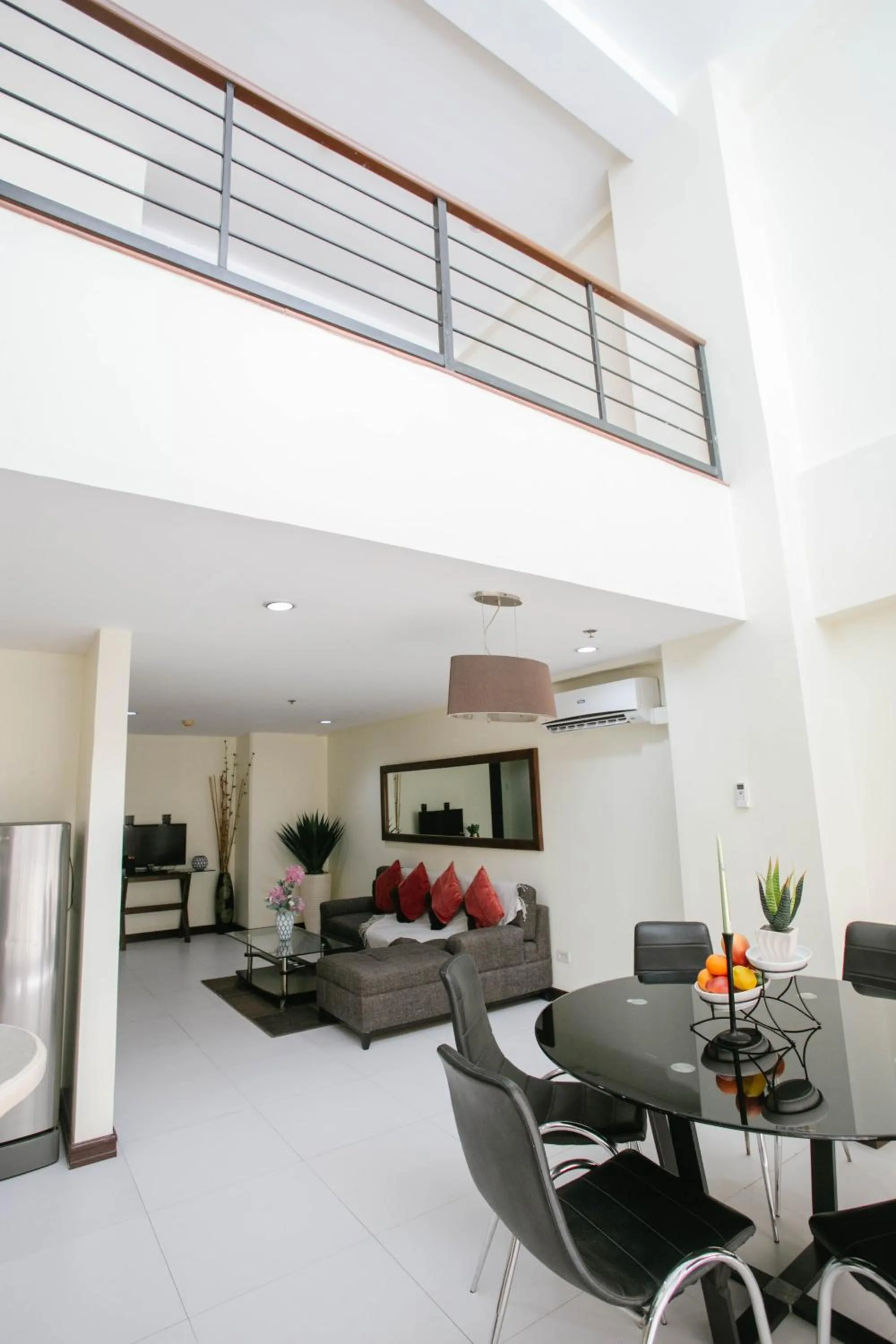 Diamond Suites and Residences