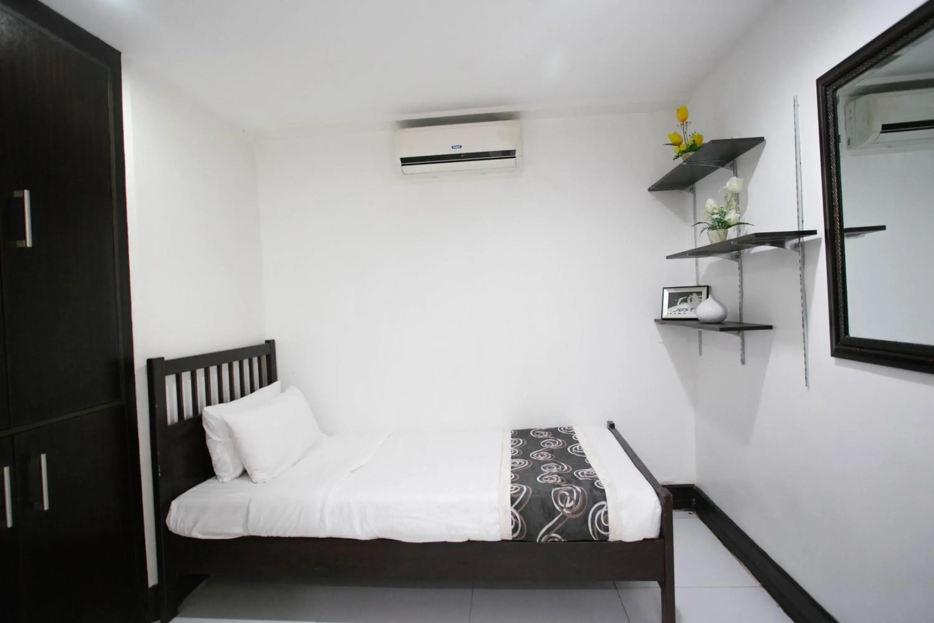 Bed in Diamond Suites and Residences Bed in Diamond Suites and Residences