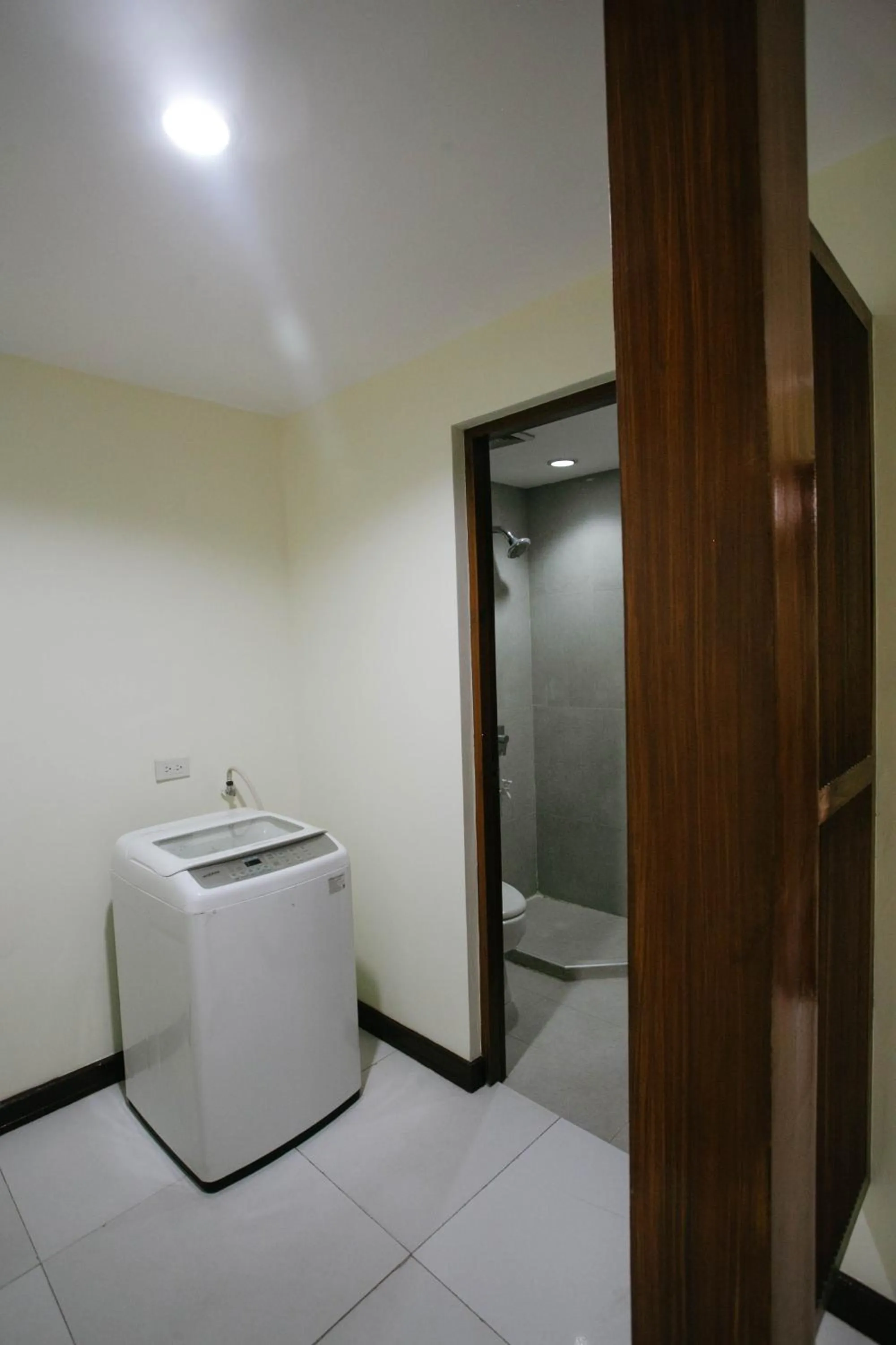 Diamond Suites and Residences