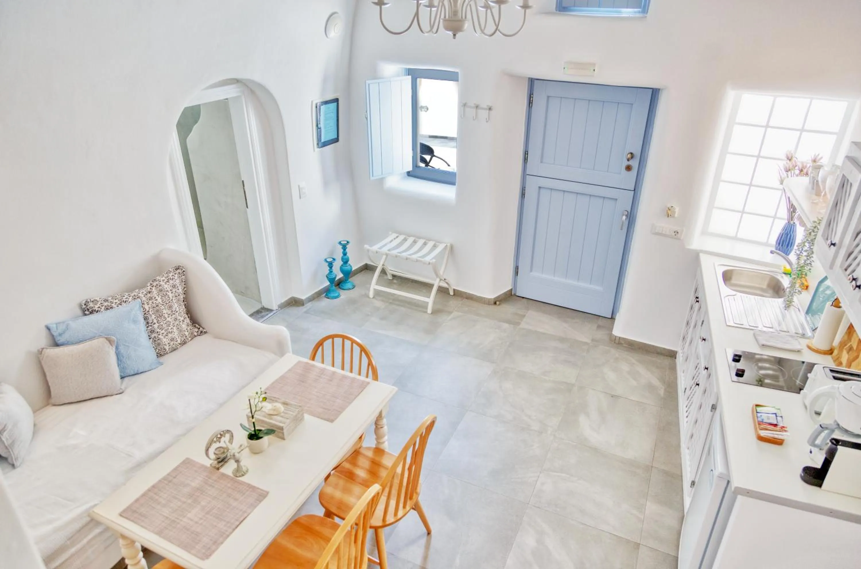 Kitchen or kitchenette in Aris Caves