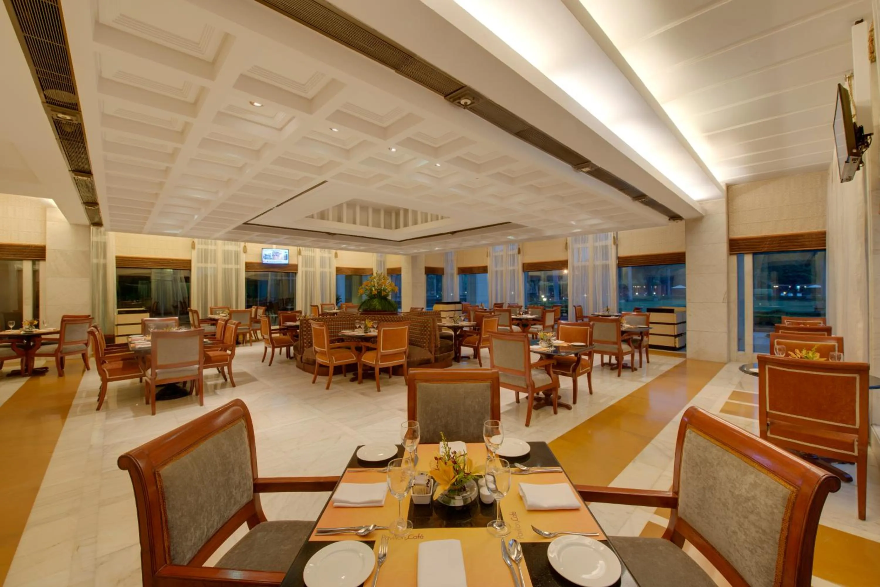 Restaurant/places to eat in Jaypee Palace Hotel