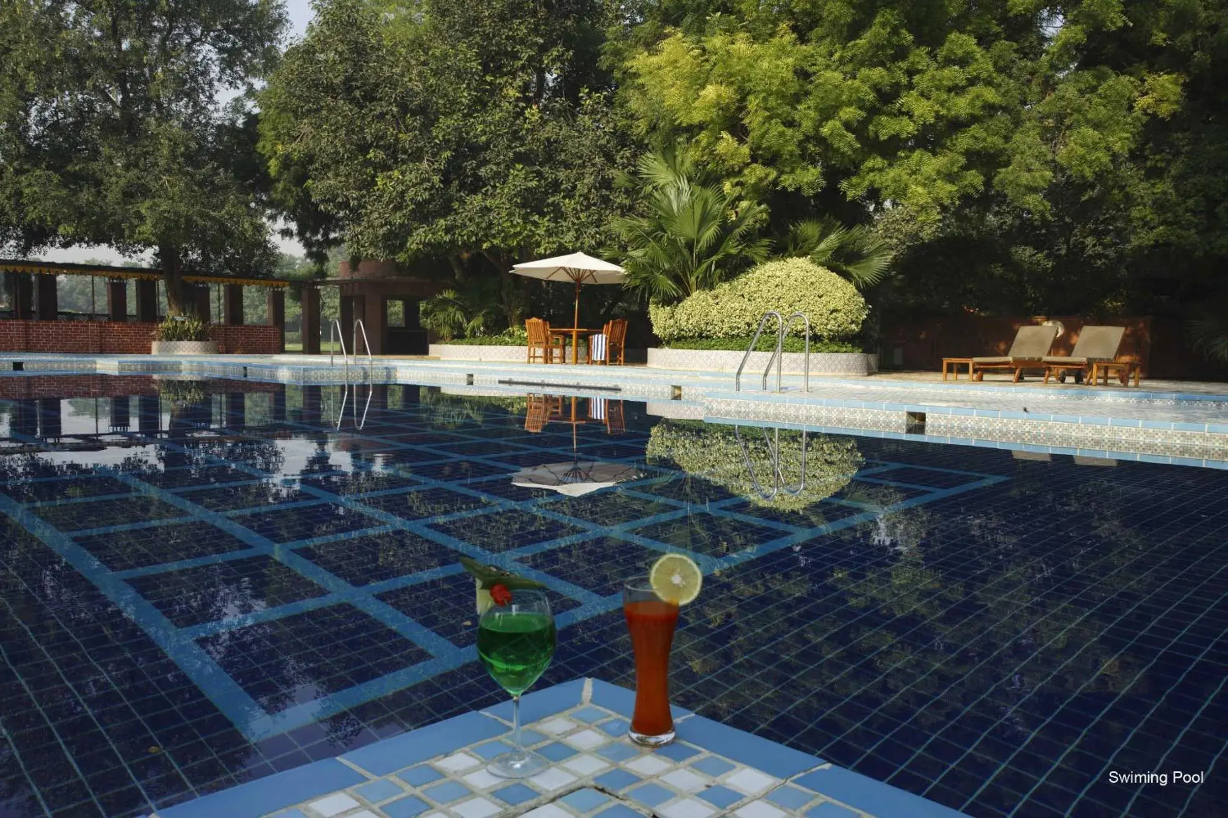 Swimming pool in Jaypee Palace Hotel Swimming pool in Jaypee Palace Hotel