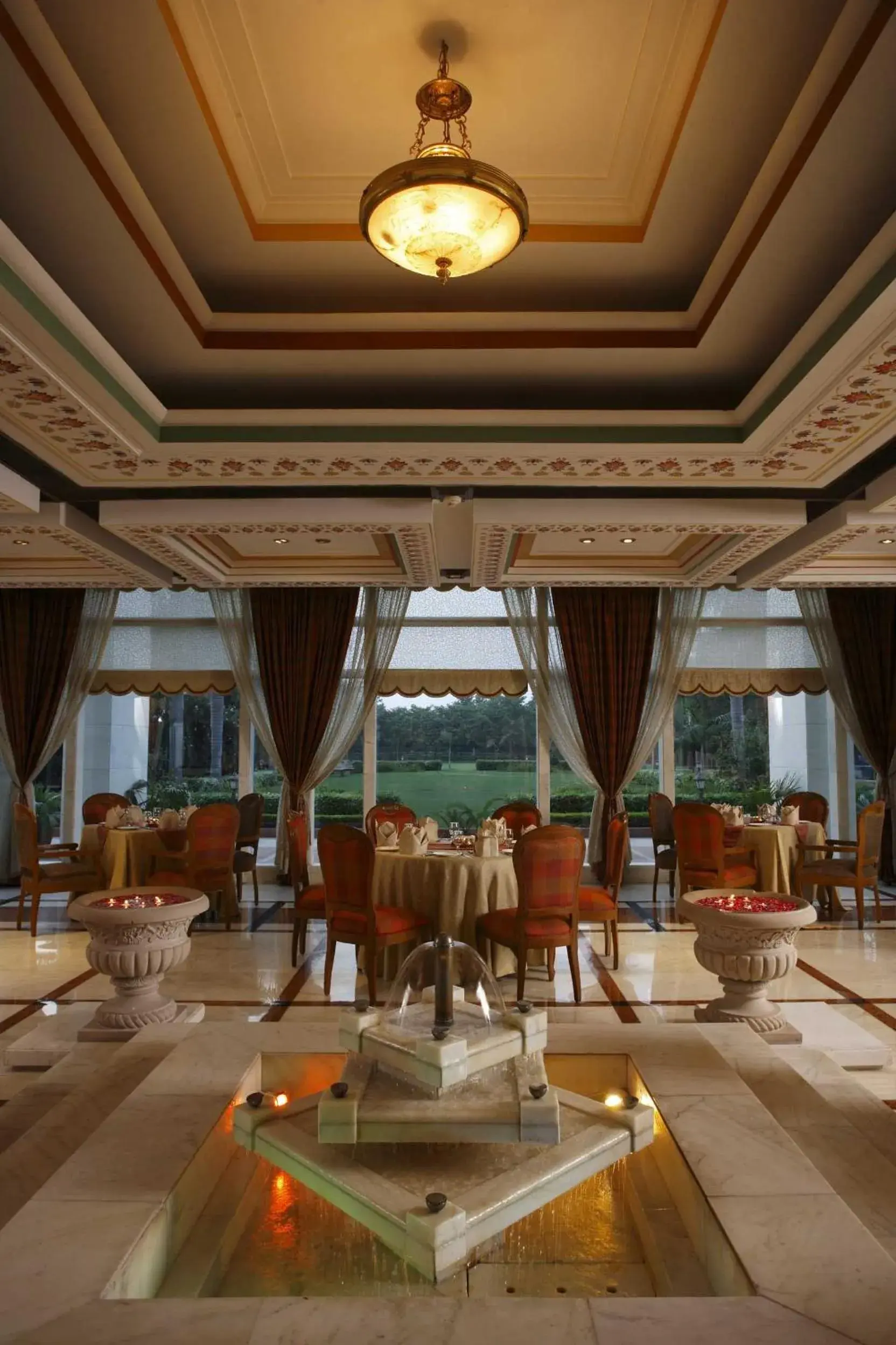 Restaurant/places to eat in Jaypee Palace Hotel Restaurant/places to eat in Jaypee Palace Hotel