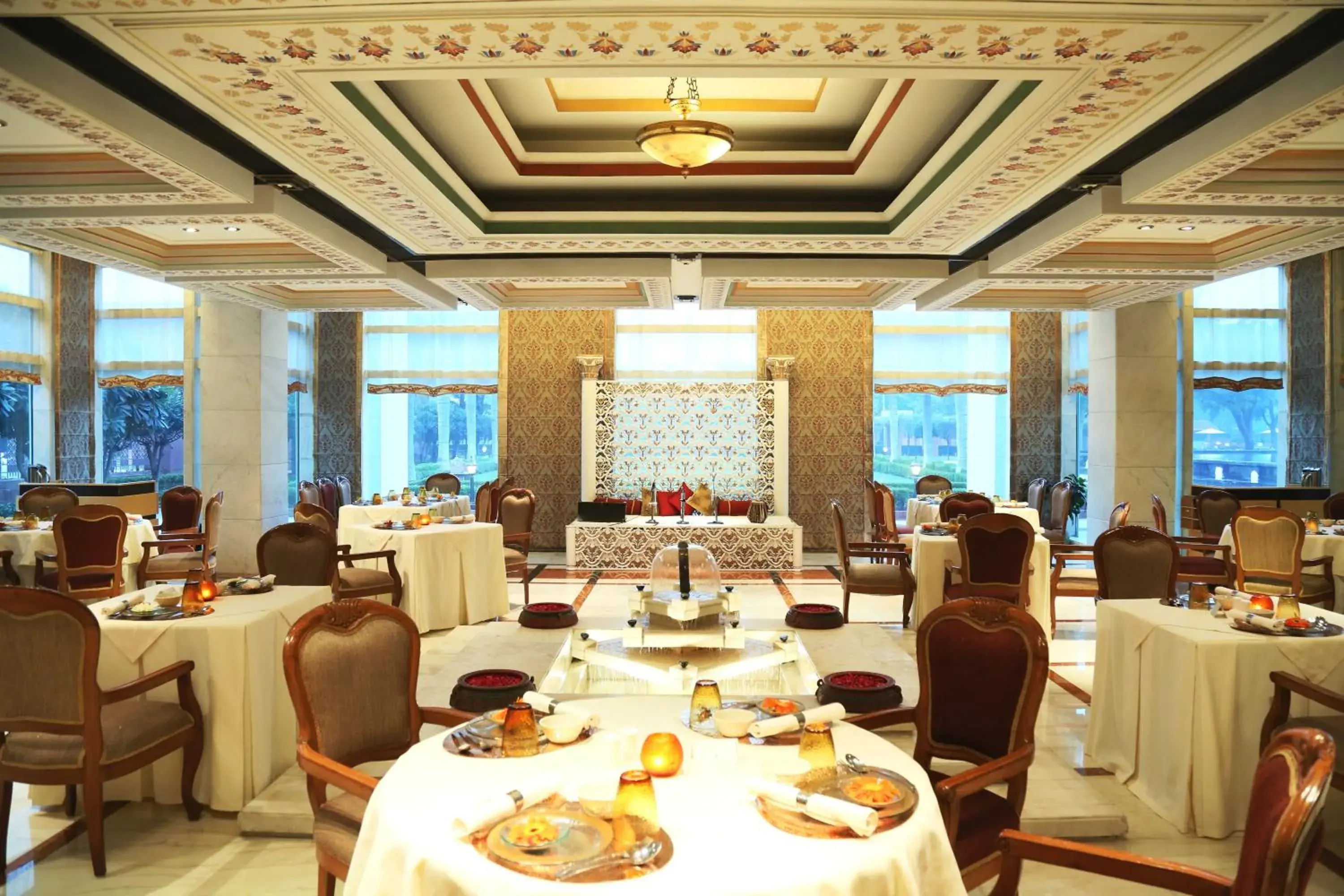 Restaurant/places to eat in Jaypee Palace Hotel Restaurant/places to eat in Jaypee Palace Hotel