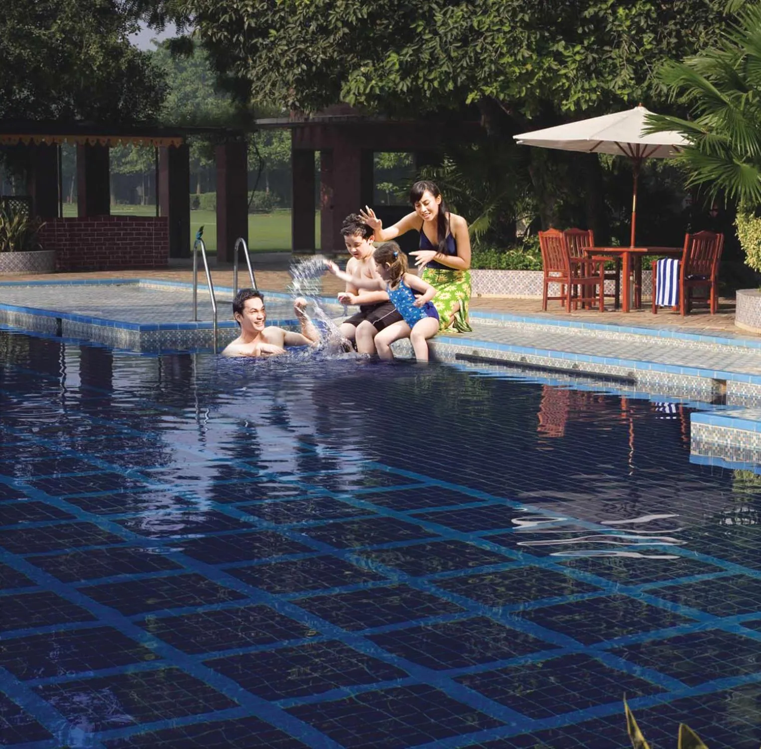 Swimming pool in Jaypee Palace Hotel