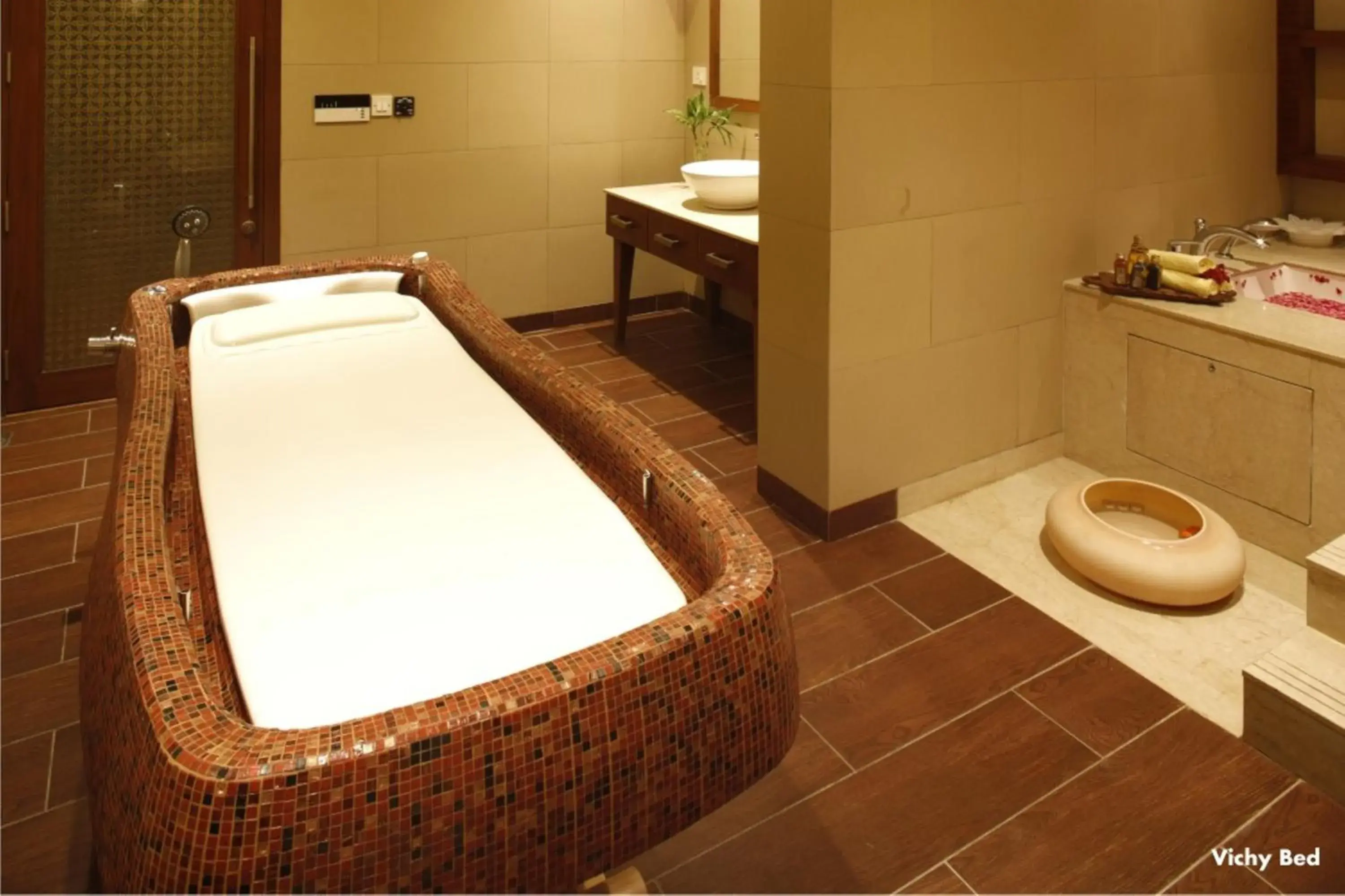 Spa and wellness centre/facilities in Jaypee Palace Hotel Spa and wellness centre/facilities in Jaypee Palace Hotel