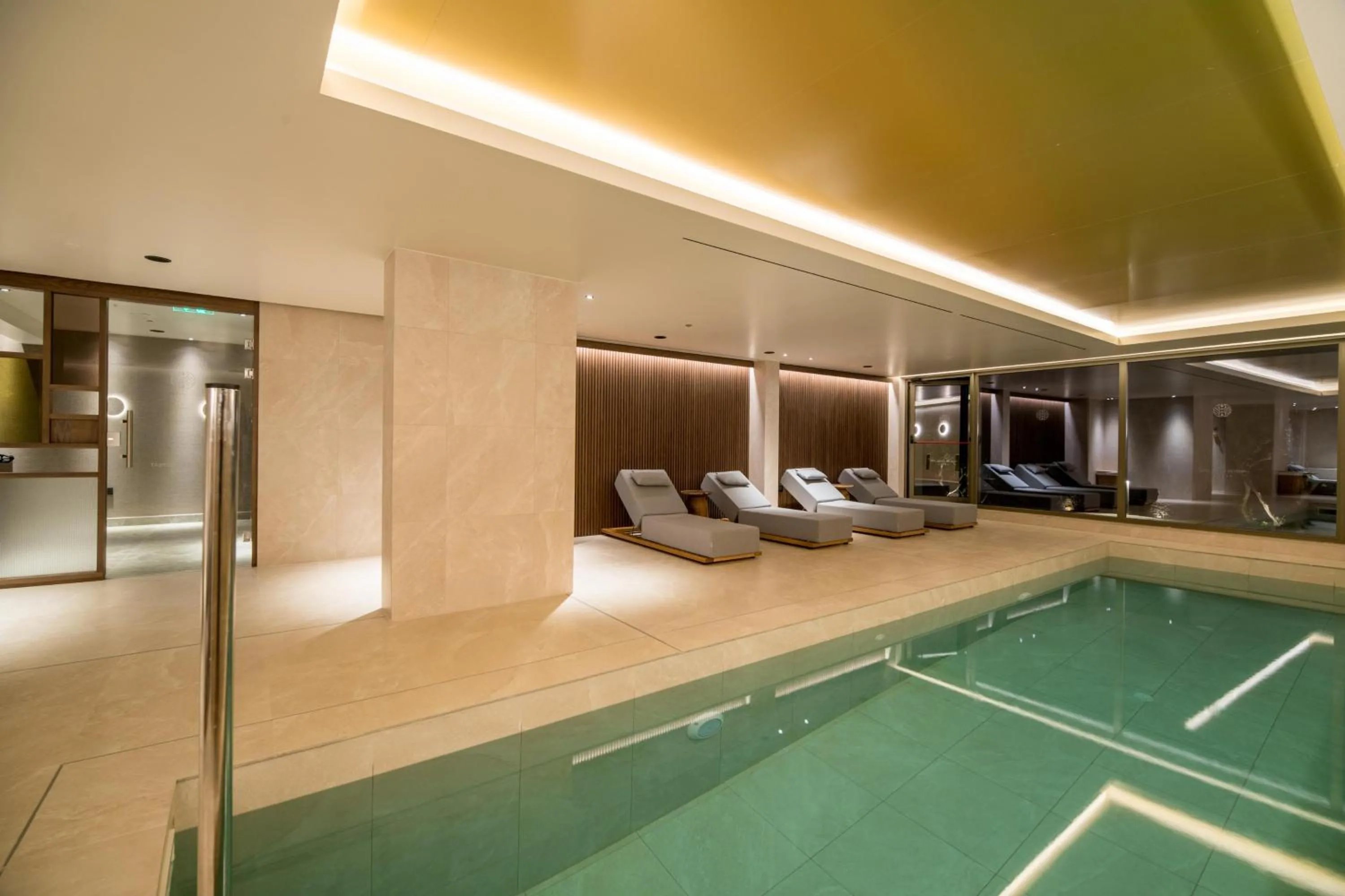 Swimming pool in KING MINOS RETREAT Resort & Spa