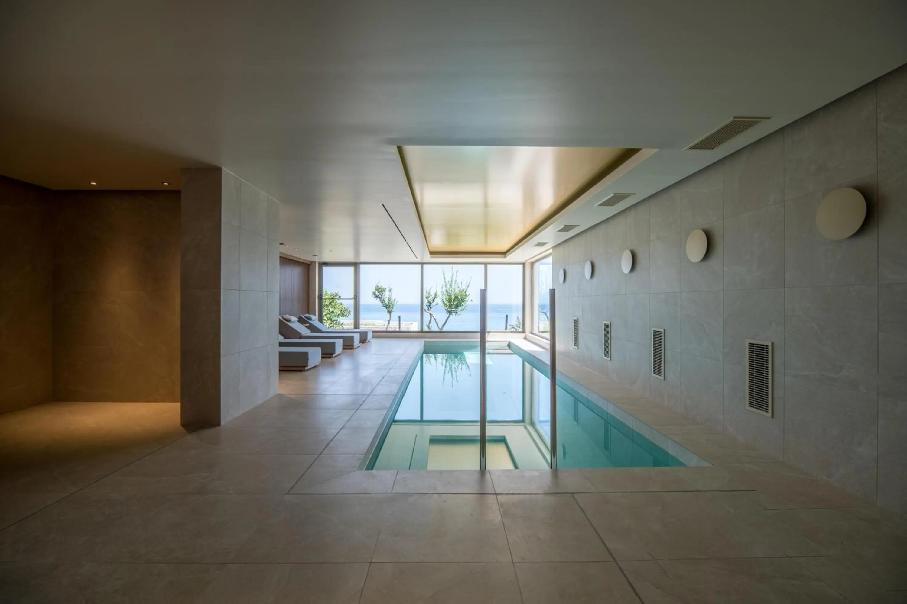 Swimming pool in KING MINOS RETREAT Resort & Spa