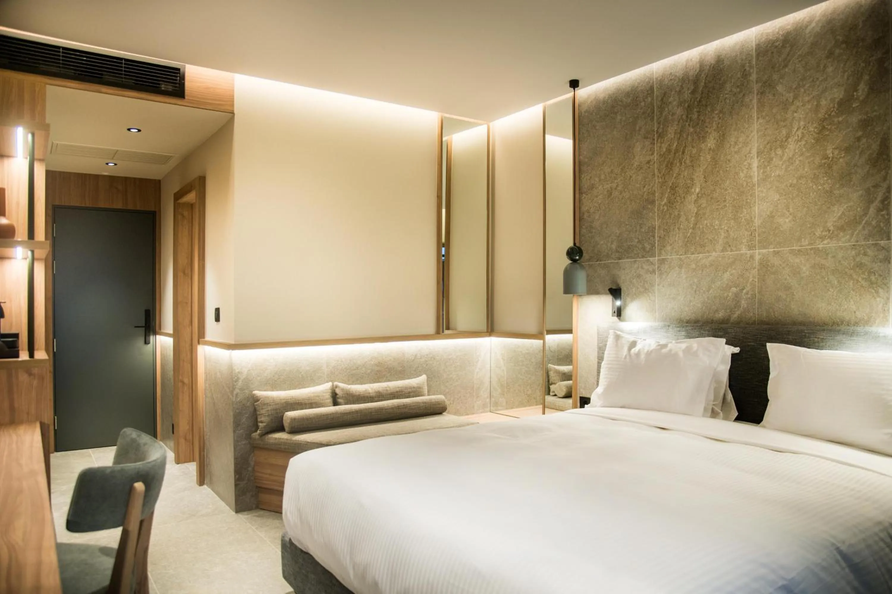 Photo of the whole room, Bed in KING MINOS RETREAT Resort & Spa