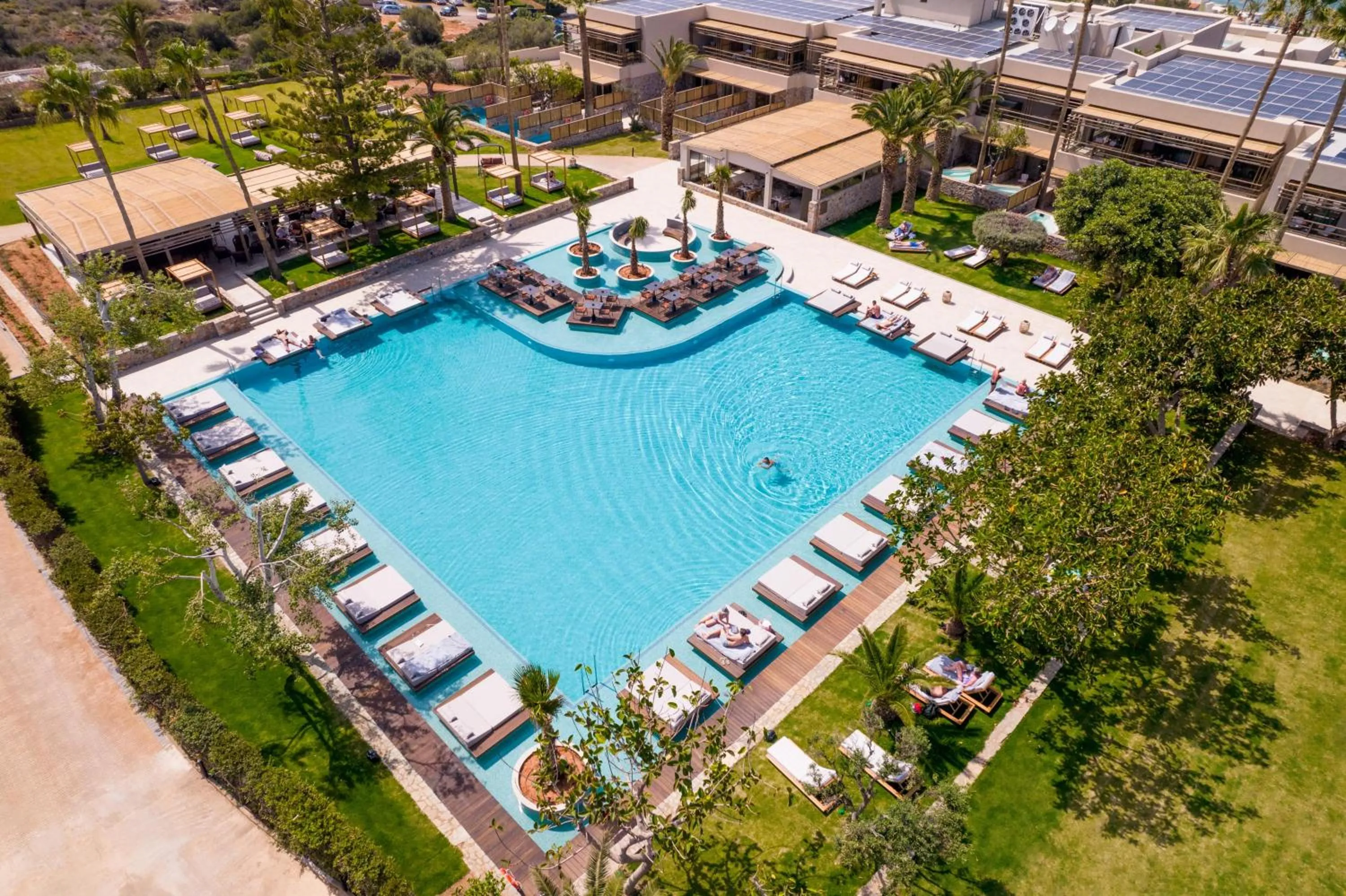 Swimming pool in KING MINOS RETREAT Resort & Spa