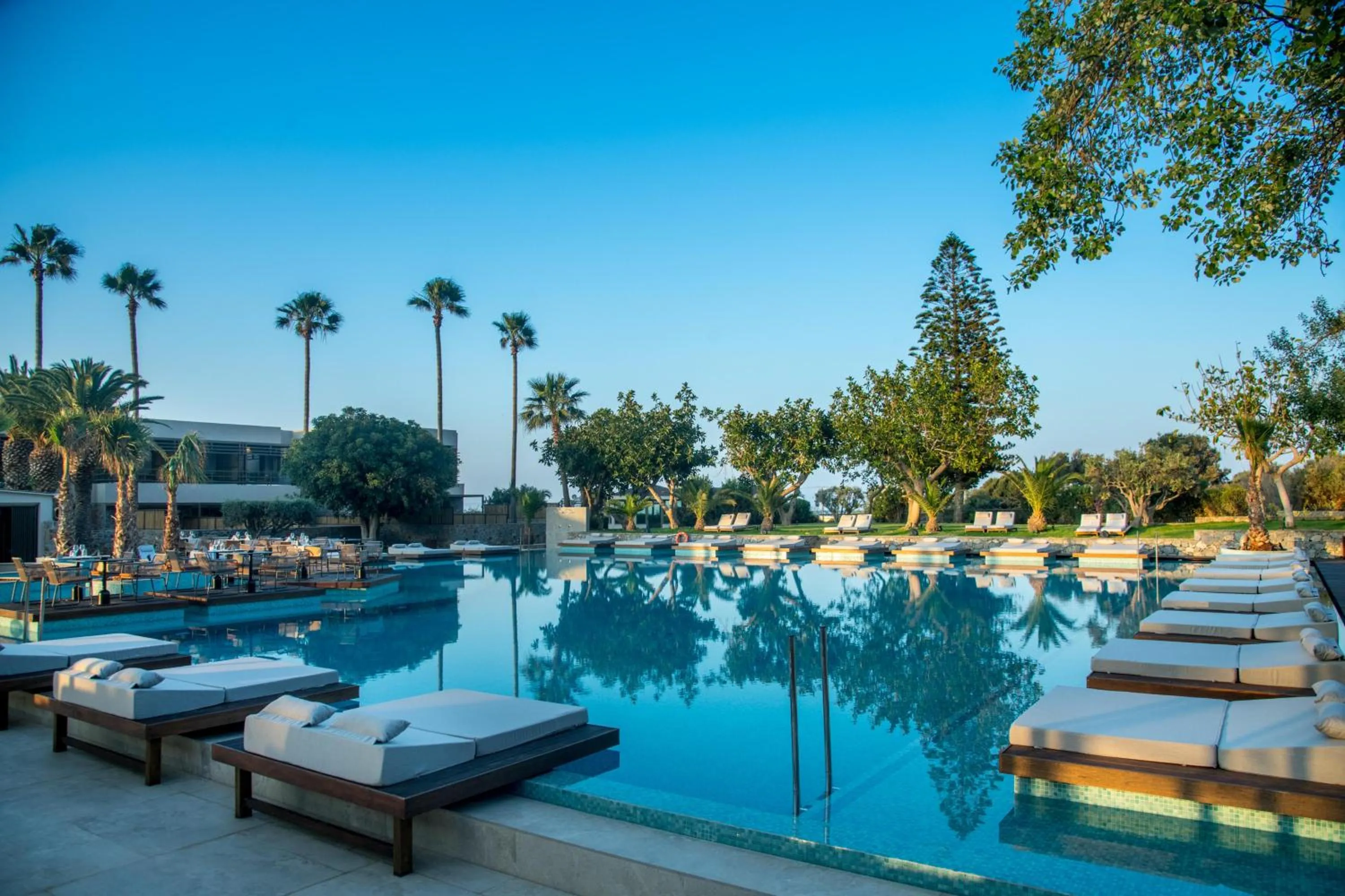 Swimming pool in KING MINOS RETREAT Resort & Spa