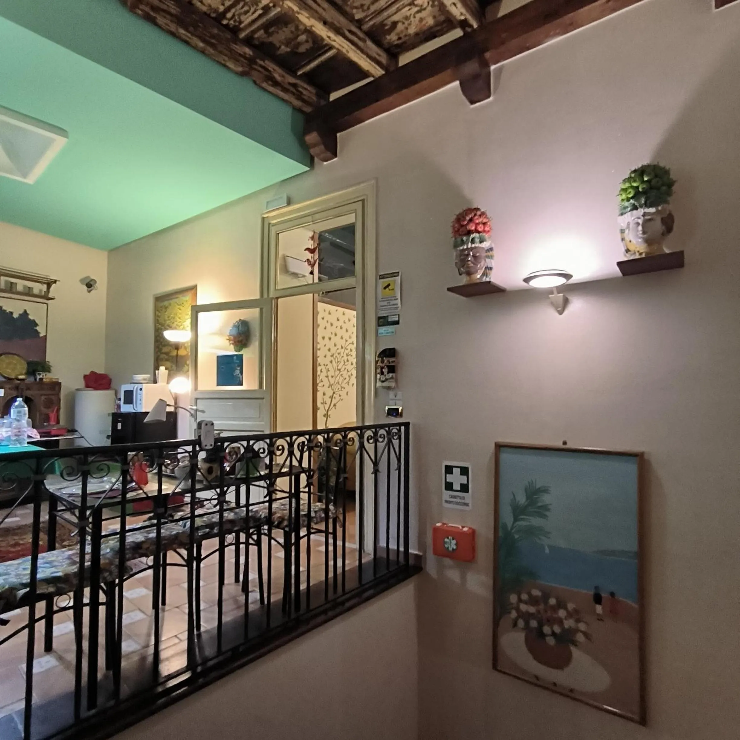 Dining area in Vittorio Emanuele Rooms di Prinzi