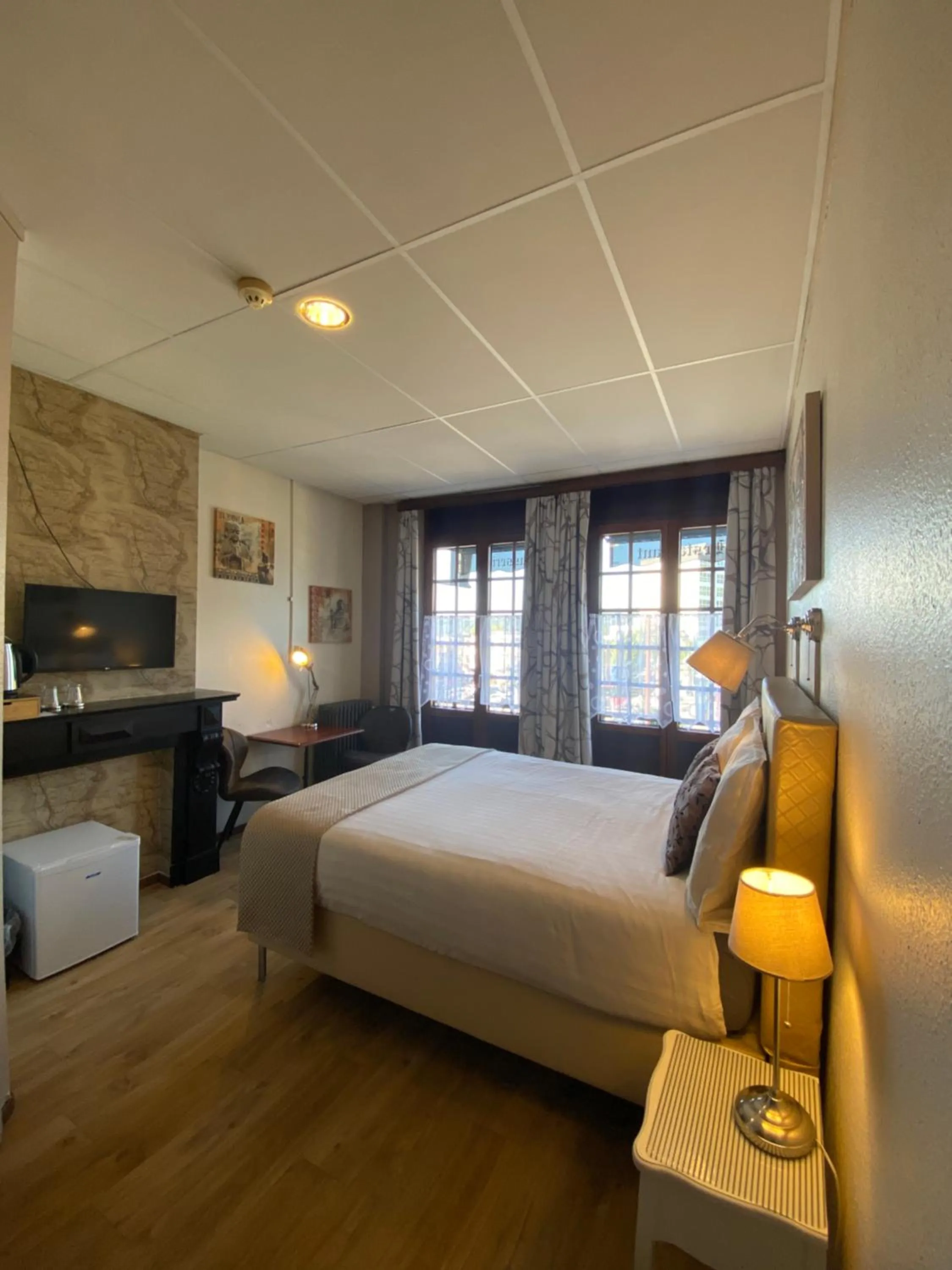 Bed in Hotel Des Ardennes