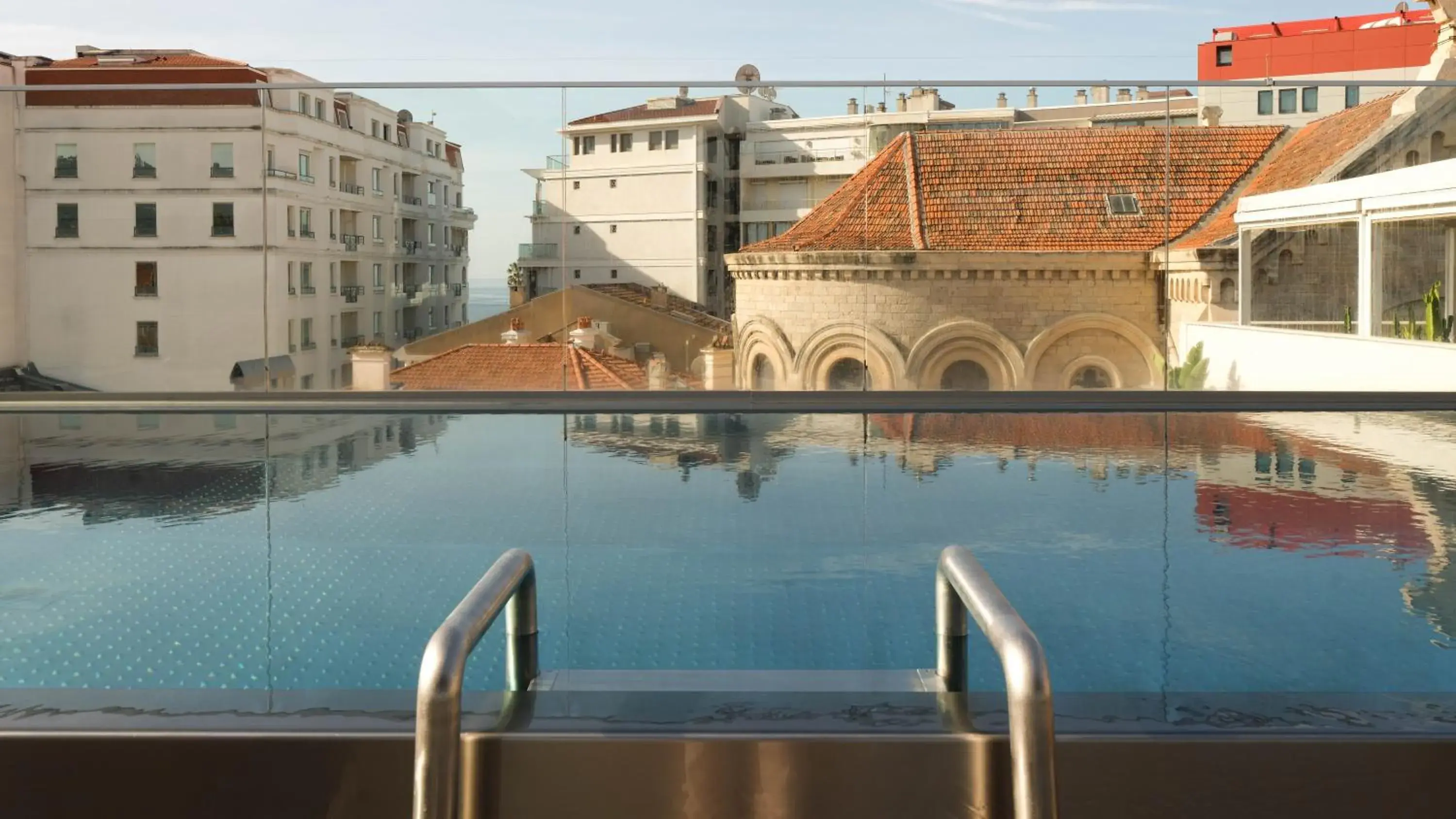 Swimming pool in Five Seas by Inwood Hotels Swimming pool in Five Seas by Inwood Hotels