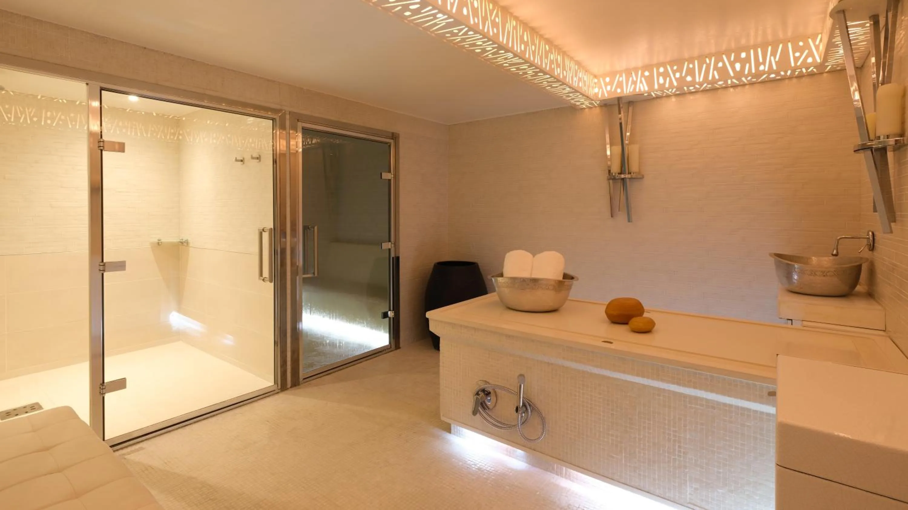 Spa and wellness centre/facilities in Five Seas by Inwood Hotels