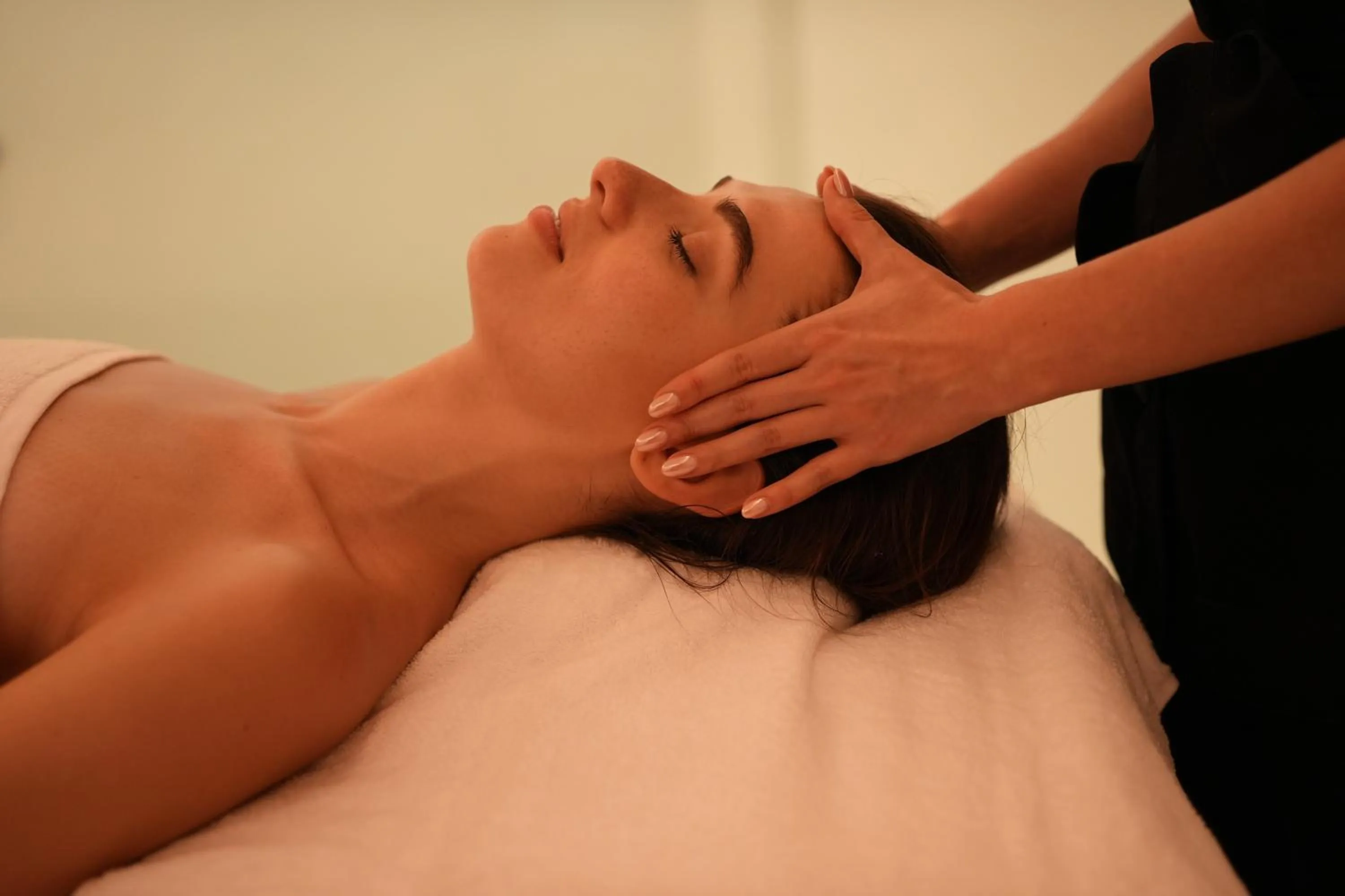 Massage in Five Seas by Inwood Hotels