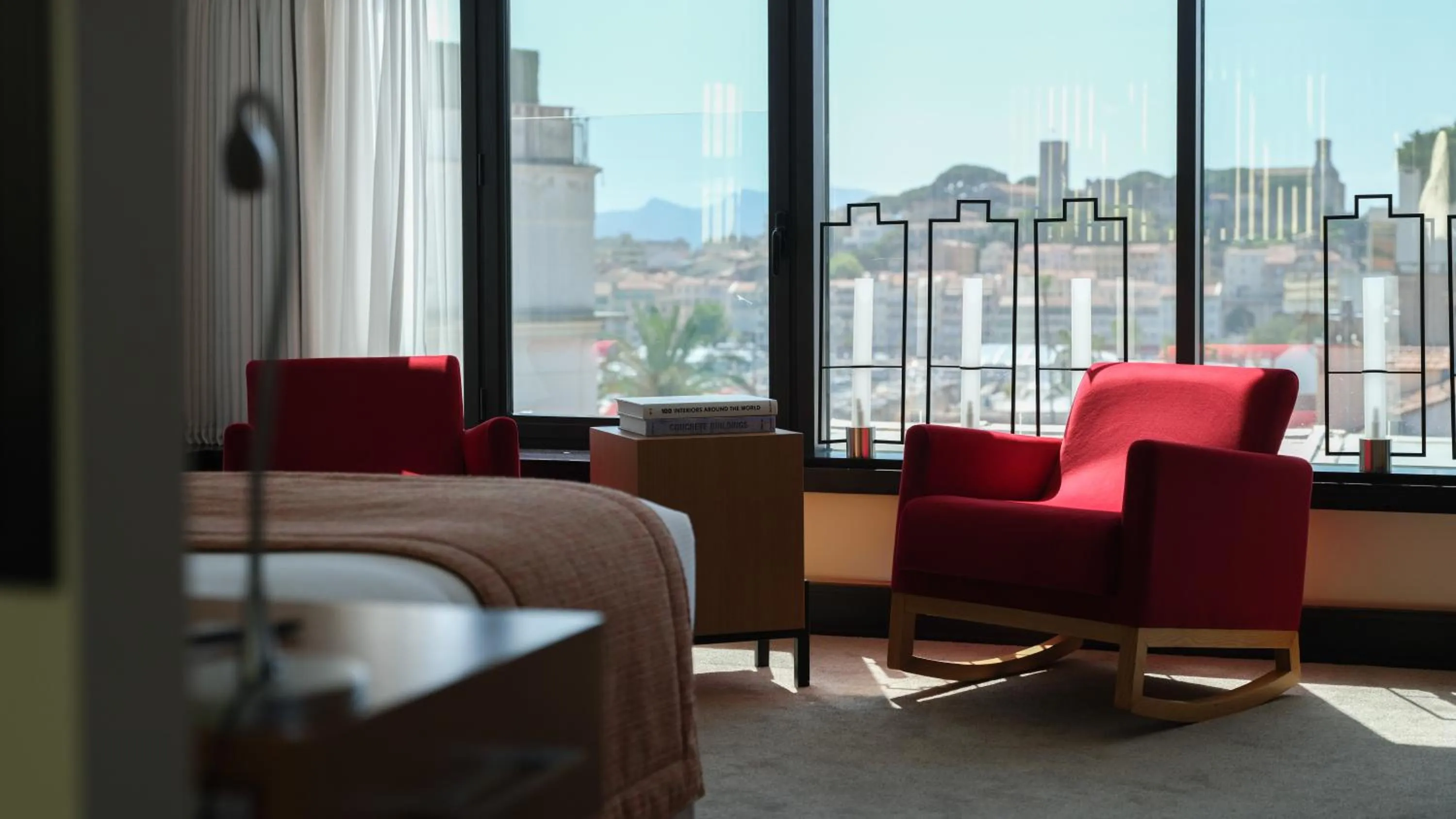 Seating area in Five Seas by Inwood Hotels