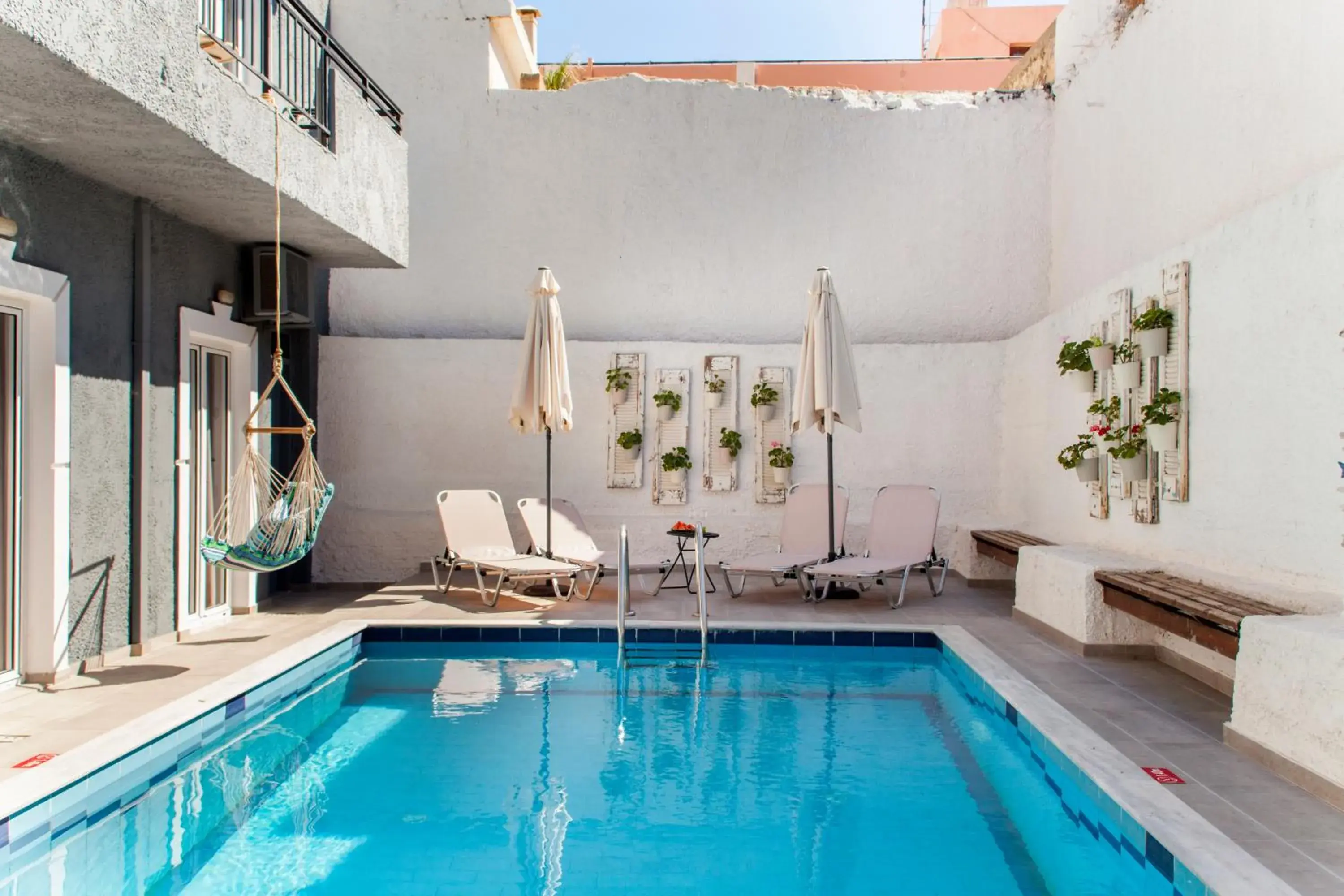 Swimming pool in Elychryson Swimming pool in Elychryson