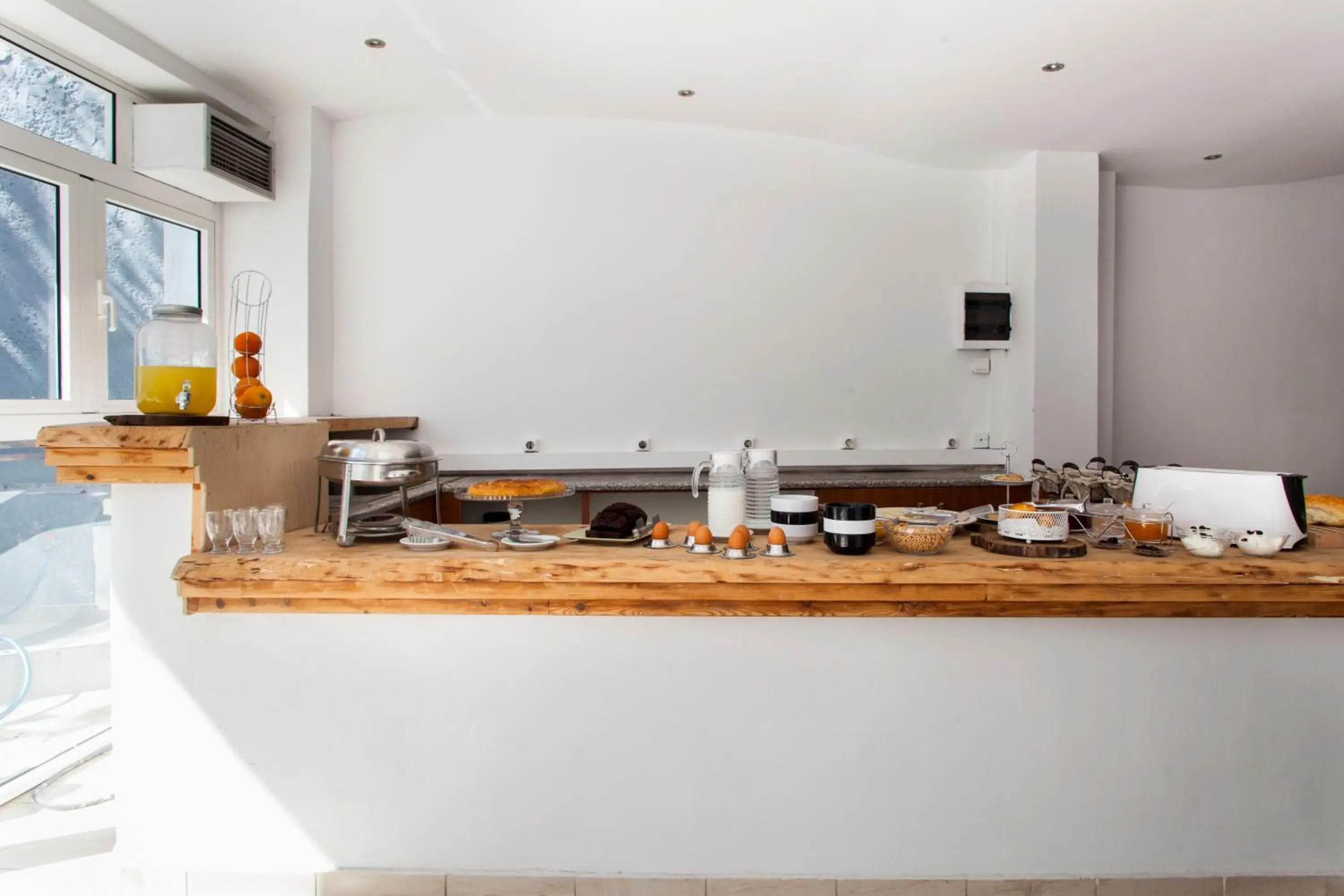 Restaurant/places to eat in Elychryson Restaurant/places to eat in Elychryson