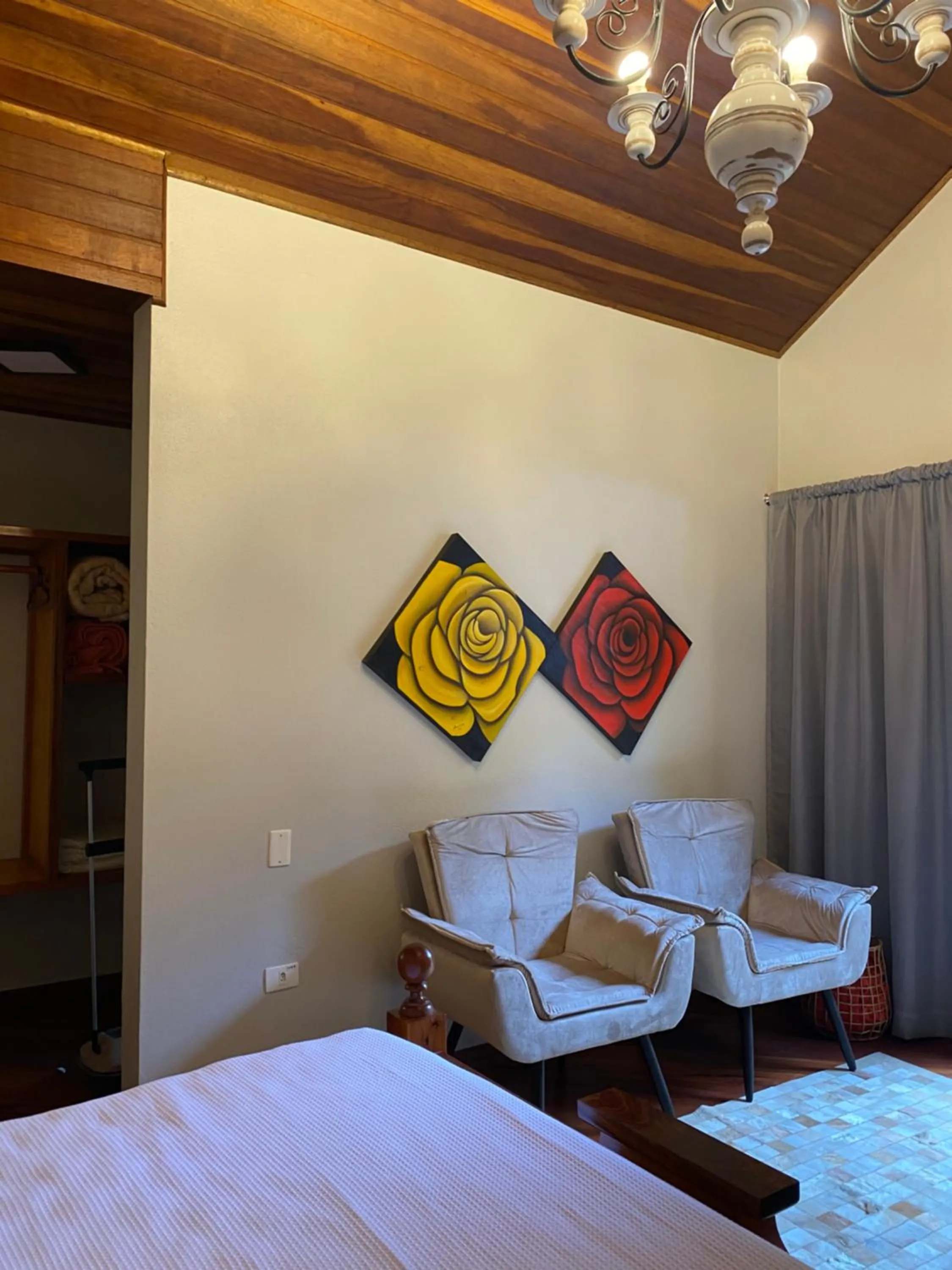 Seating area, Bed in Capricho da Natureza Pousada