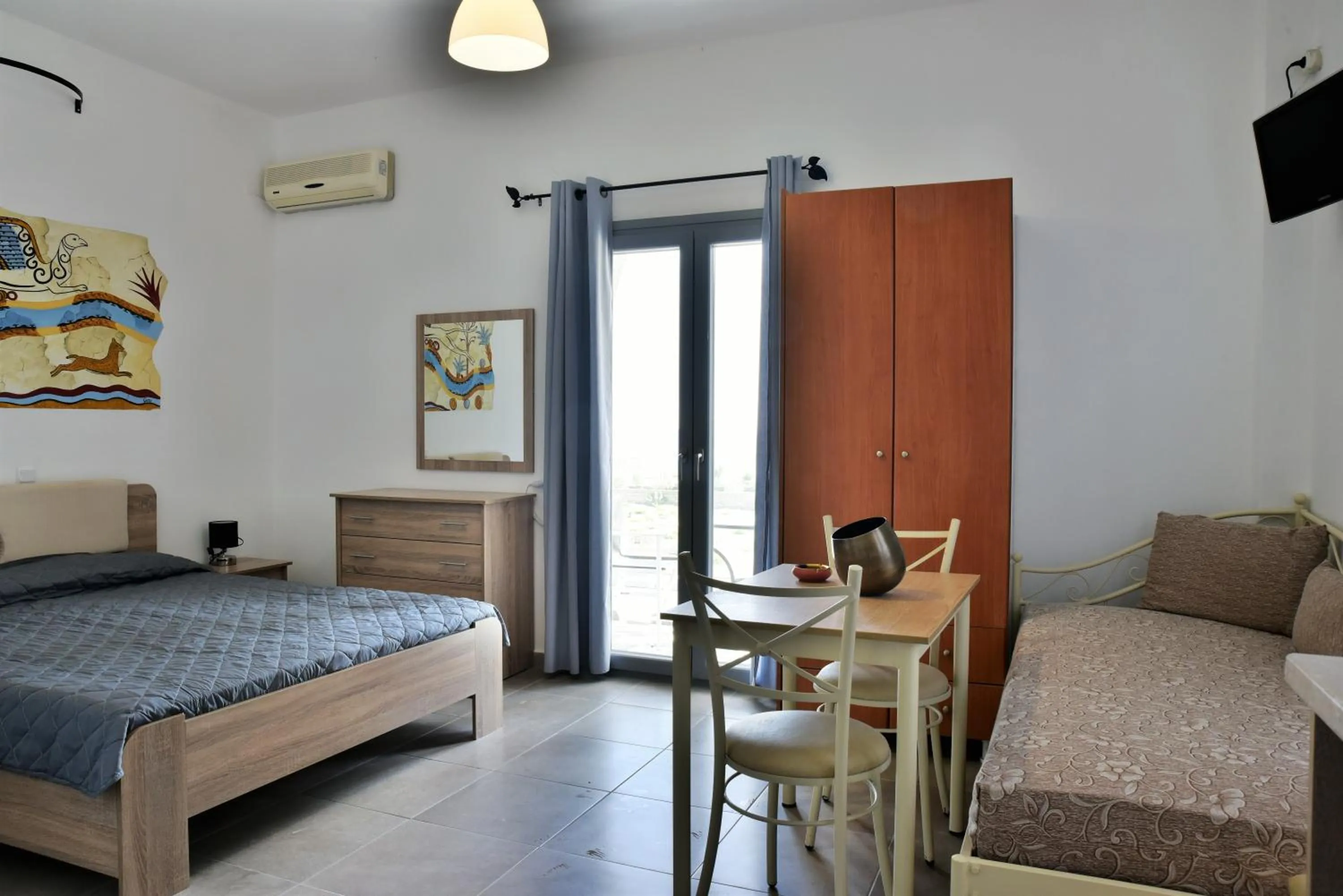 Bed in Kafouros Hotel