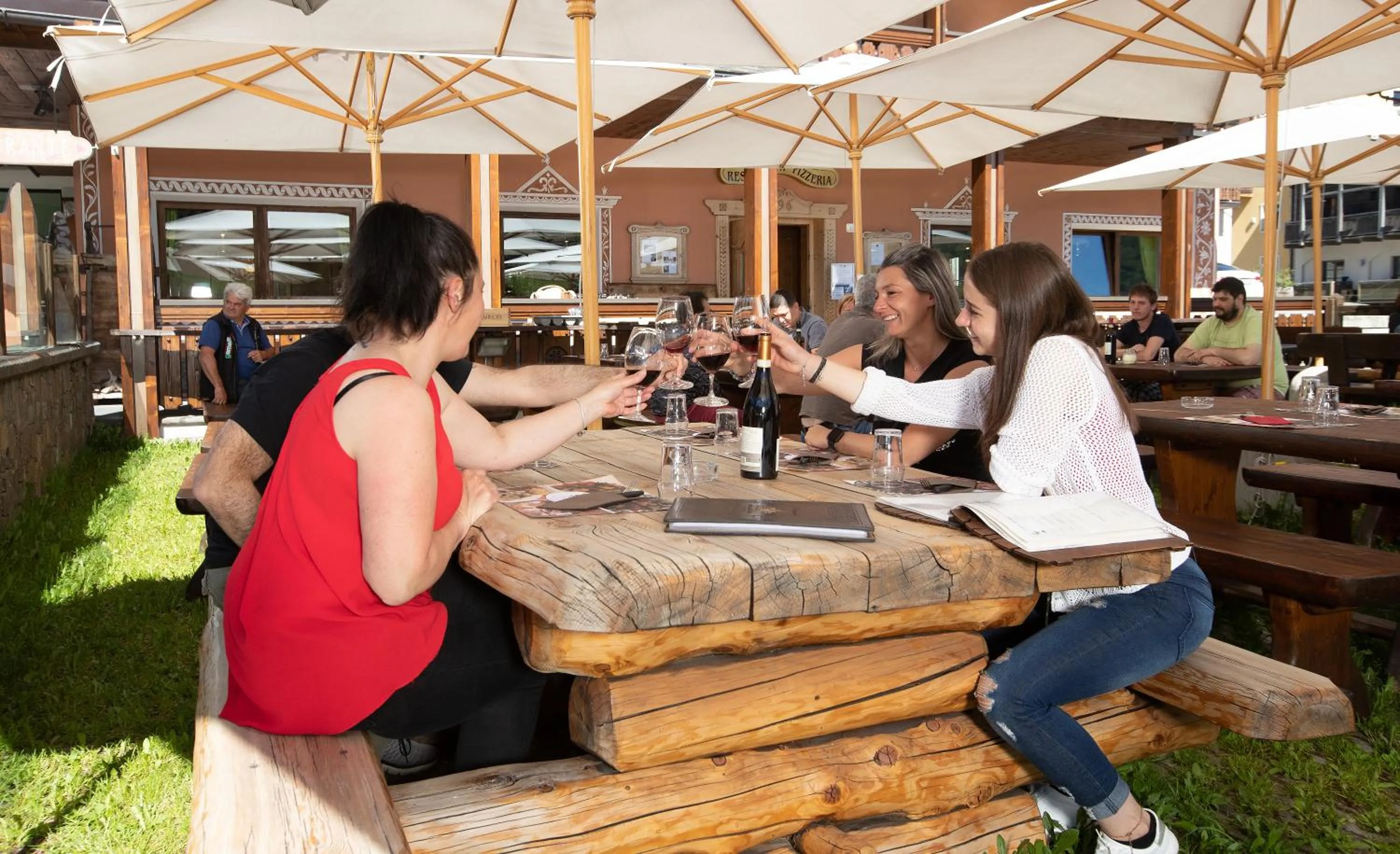 Restaurant/places to eat in Hotel Galli