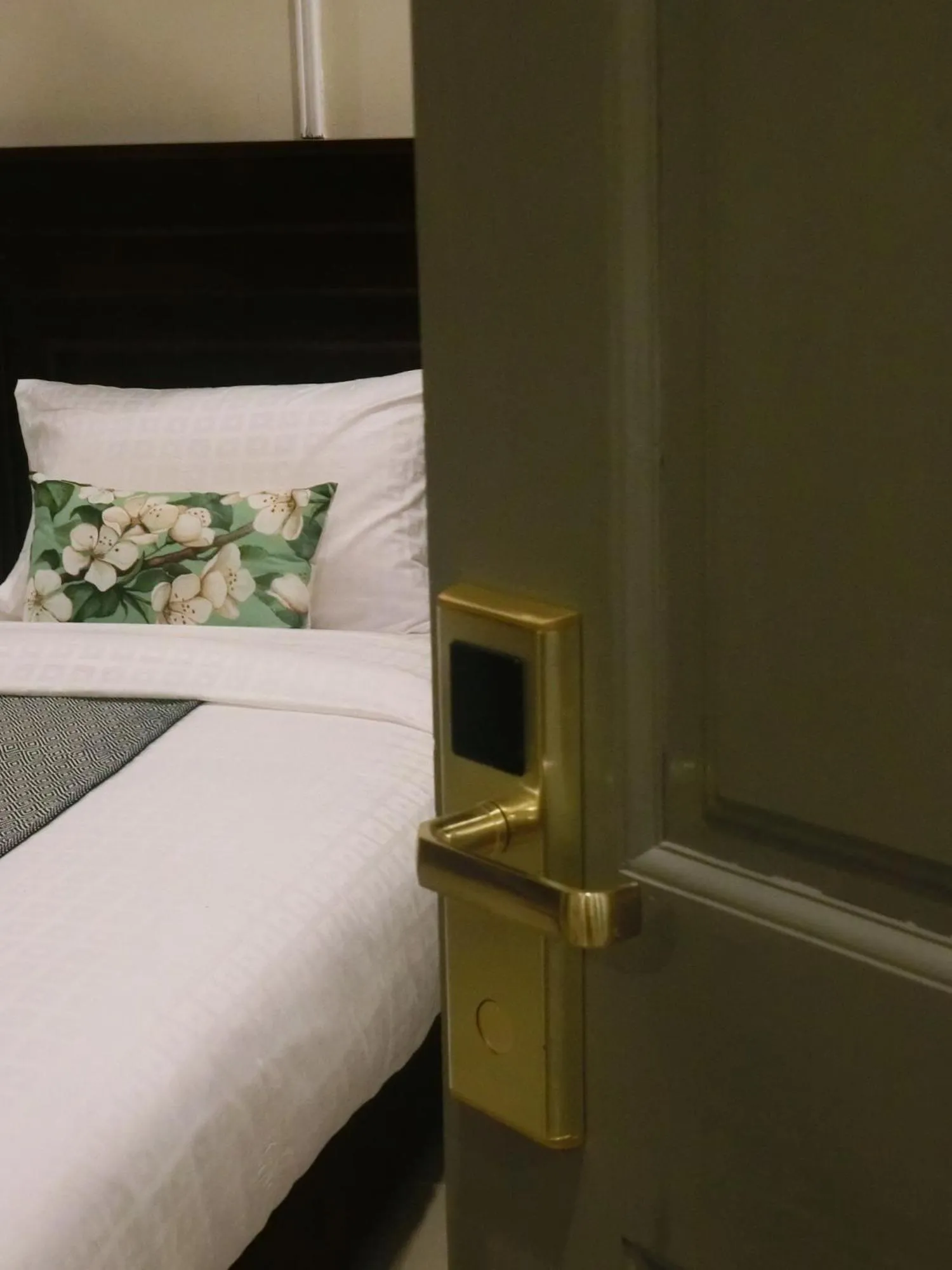 Bed in Bloom Boutique Hotel & Cafe