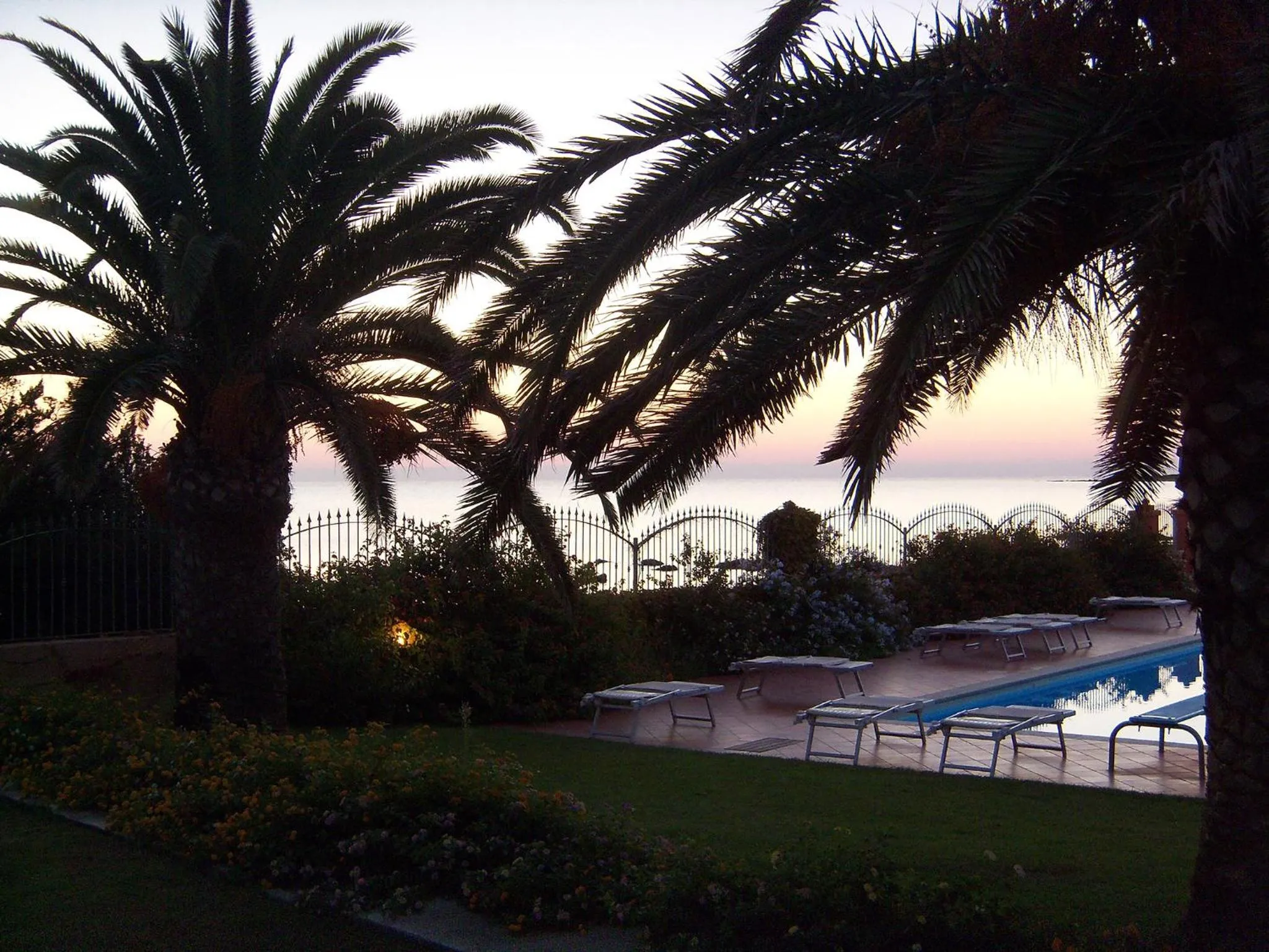 Swimming pool in Hotel L'Esagono
