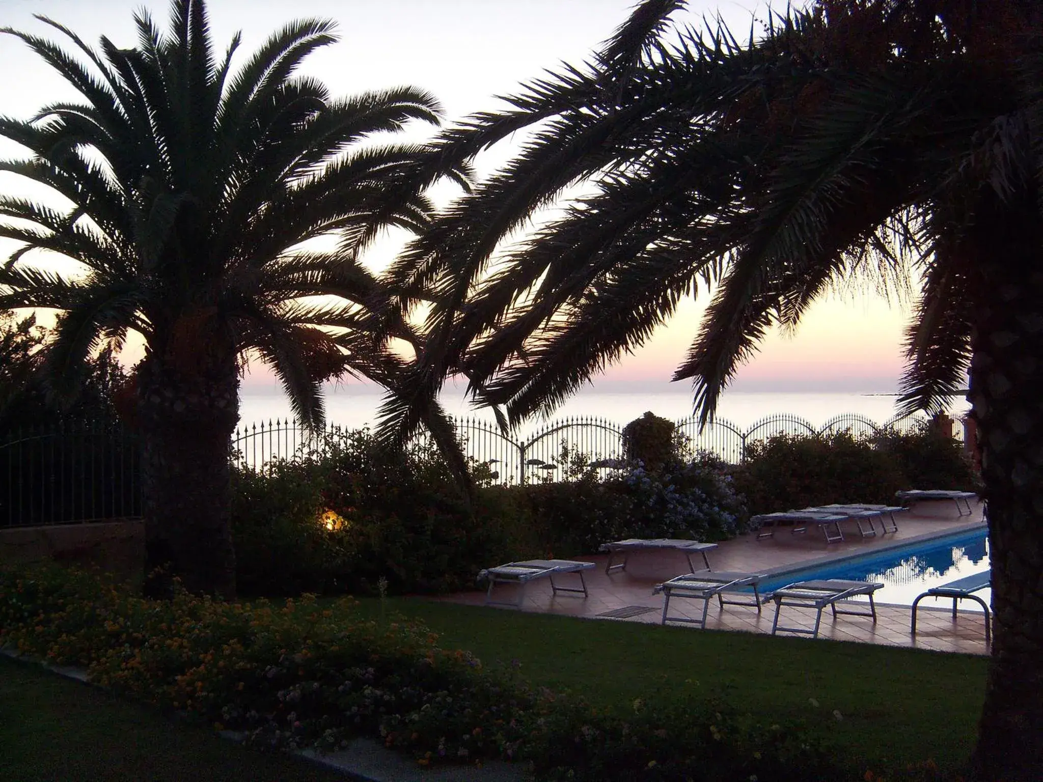 Swimming pool in Hotel L'Esagono Swimming pool in Hotel L'Esagono